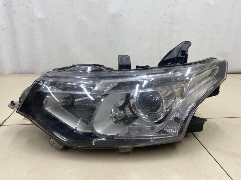 Фара левая Mitsubishi Outlander 3 GF