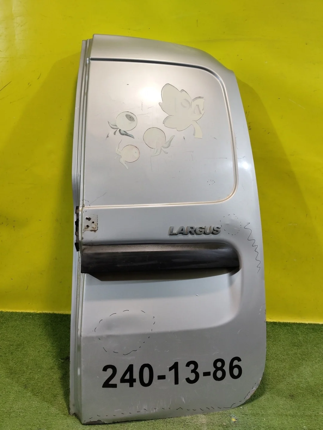 Дверь багажника правая  Lada Largus 2012- 901004643R 29794