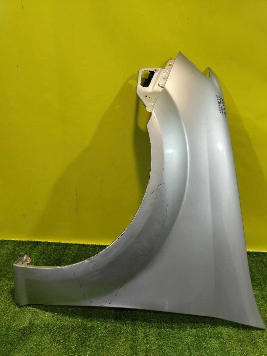 Крыло переднее левое  Lada Largus 2021- 8450013081 30923