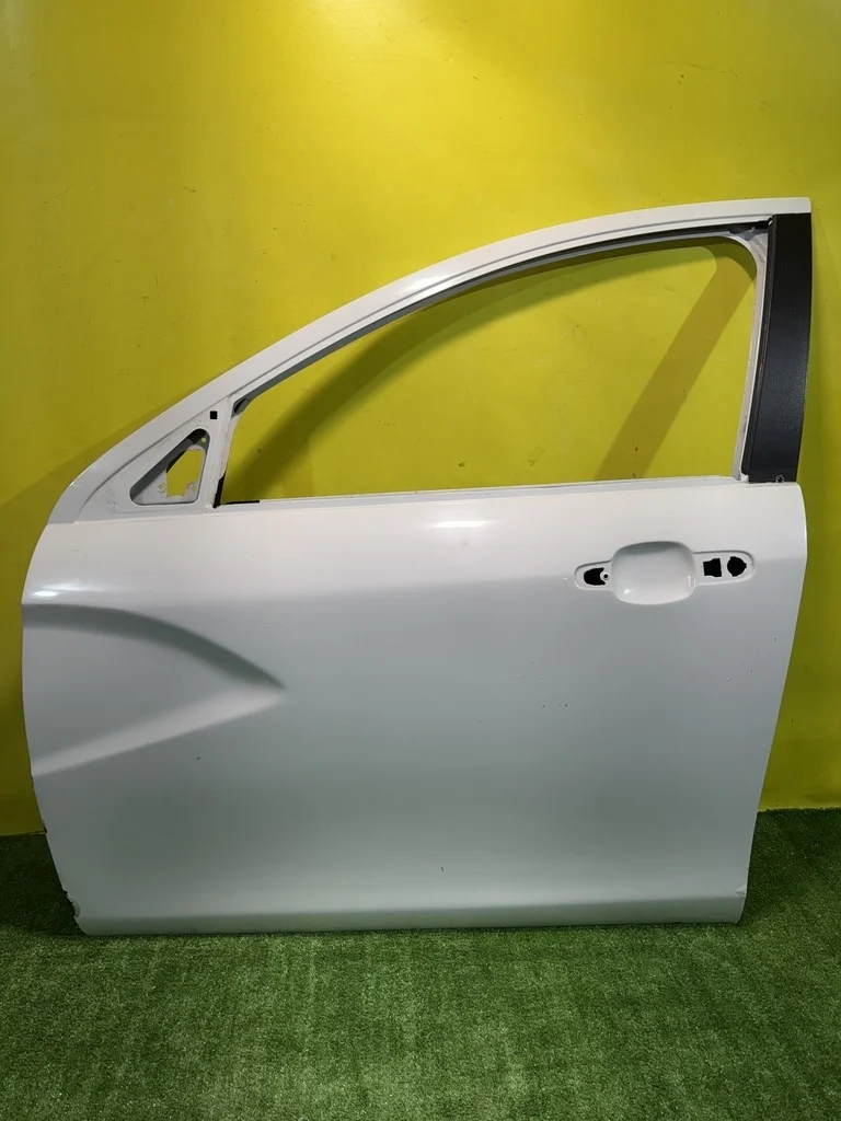 Дверь передняя левая Lada Vesta 2015- 8450039379 40540