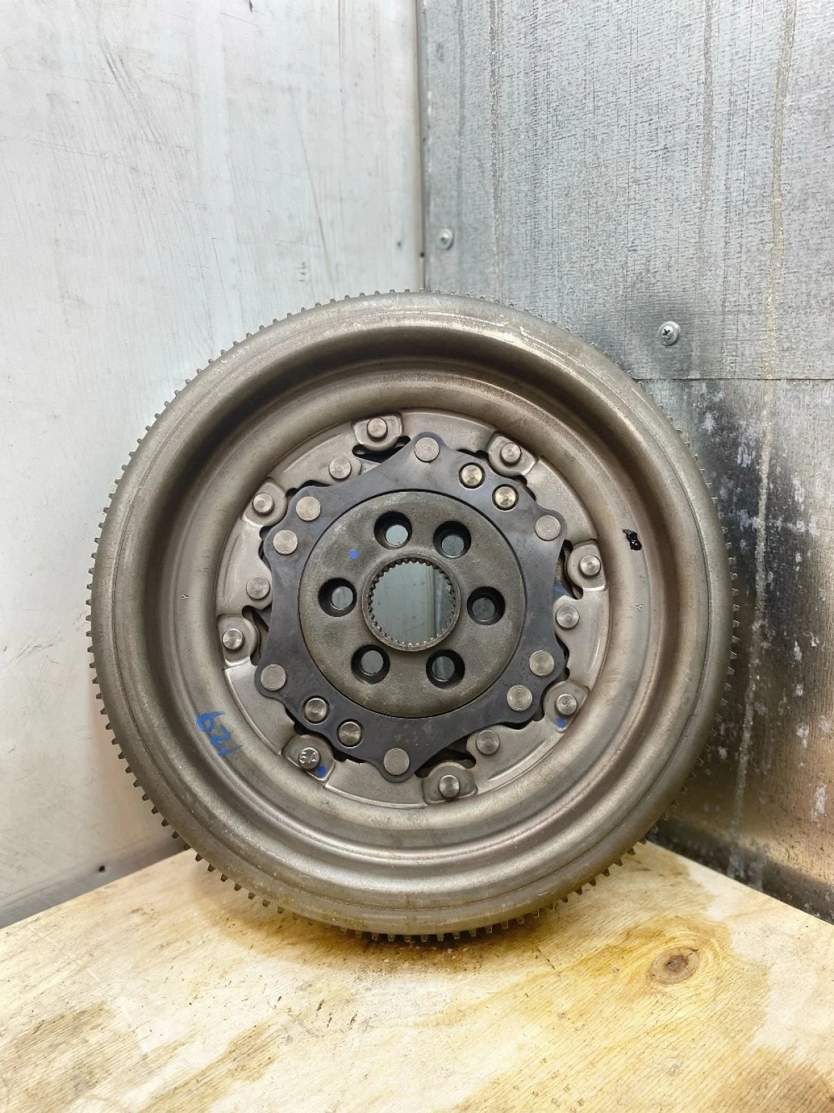 Маховик Volkswagen Tiguan I (2007—2011) Tiguan I (2007—2011) В наличии