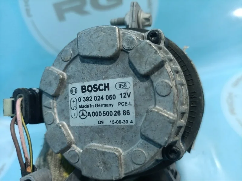 Помпа Mercedes-Benz C-Class 2015 A0005002686 W205 OM 651 DE 22 LA