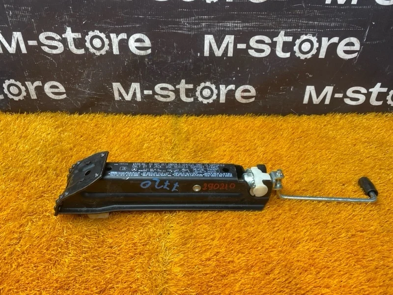 Домкрат Mercedes-Benz E-Class 2004 A2115830215 W211 112.913