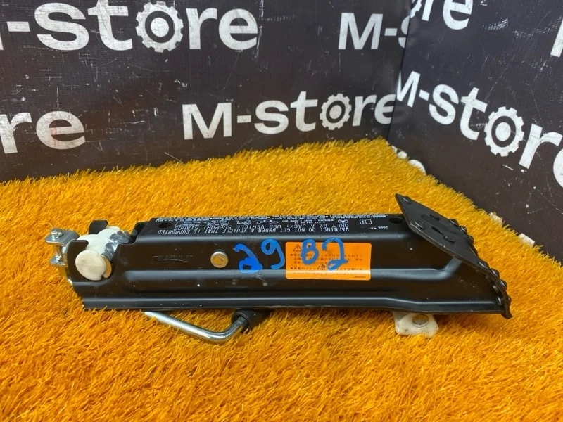 Домкрат Mercedes-Benz Cls-Class 2005 A2115830215 W219 272.964