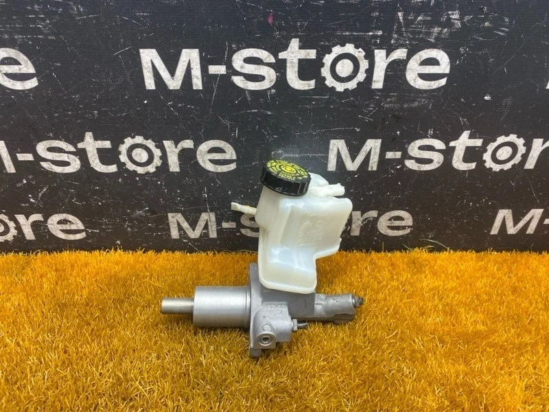 Главный тормозной цилиндр Mercedes-Benz Glk-Class 2011 A2044300002 X204 272.948