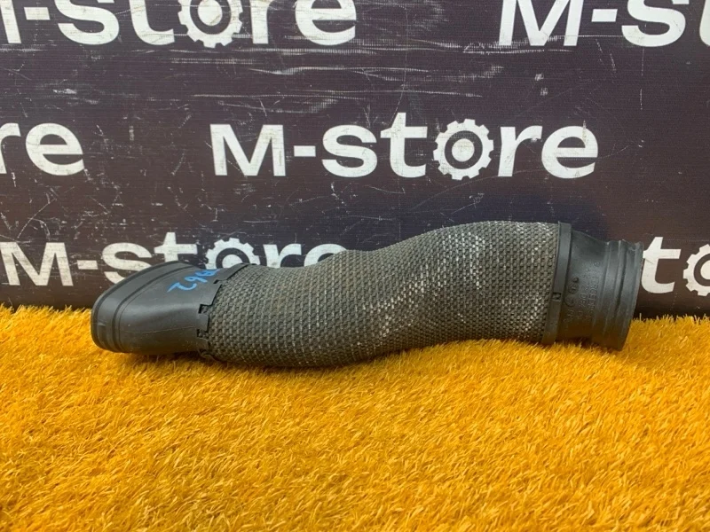 Патрубок воздушного фильтра Mercedes-Benz Cls-Class 2005 A2720940211 W219 272.964, правый