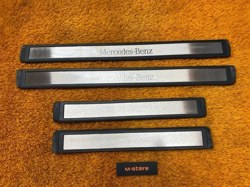 Накладка на порог салона Mercedes-Benz E-Class 2006 A2116801335 W211 272.943