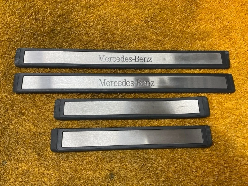 Накладка на порог салона Mercedes-Benz E-Class 2004 A2116801435 W211 112.913