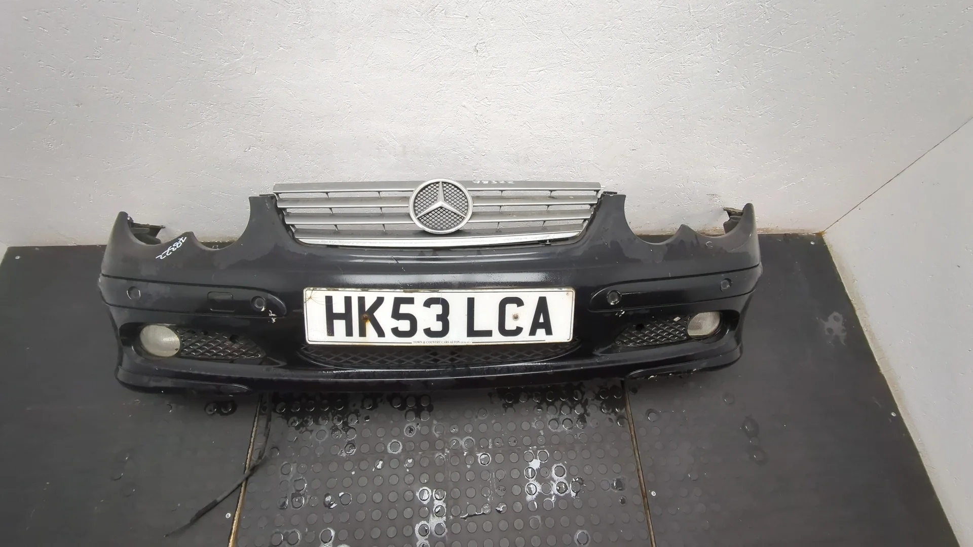 Бампер Mercedes-Benz C W203 2000-2008 КПП автомат (АКПП) M112.946 Бензин 3.2 л Инжектор