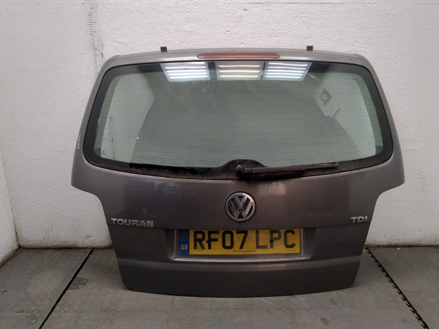 Крышка (дверь) багажника Volkswagen Touran 2006-2010 КПП 6-ст.мех.(МКПП) BXE Дизель 1.9 л TDI