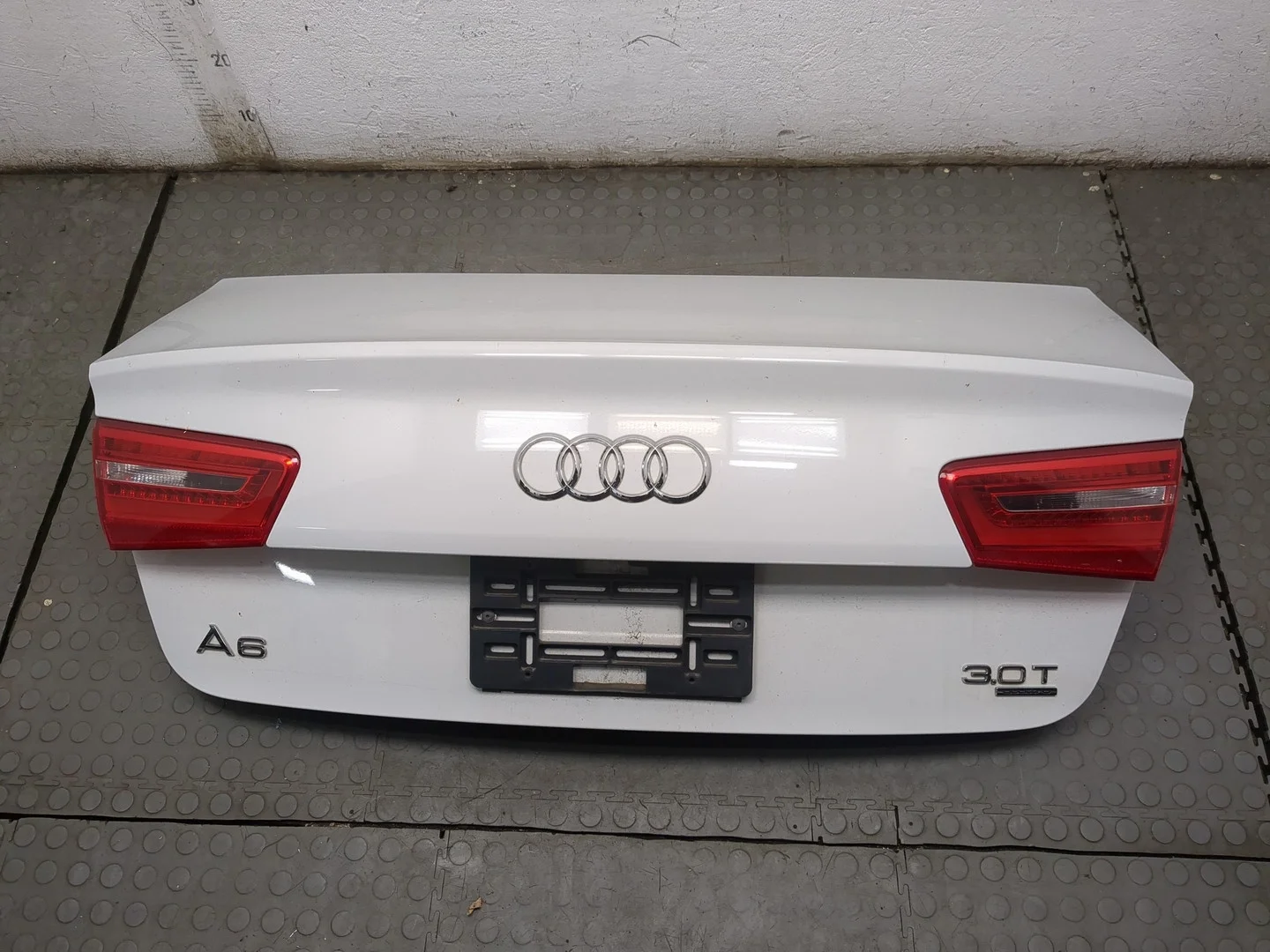 Крышка (дверь) багажника Audi A6 (C7) 2011-2018 КПП автомат 4х4 (АКПП) CTUA Бензин 3 л TFSI