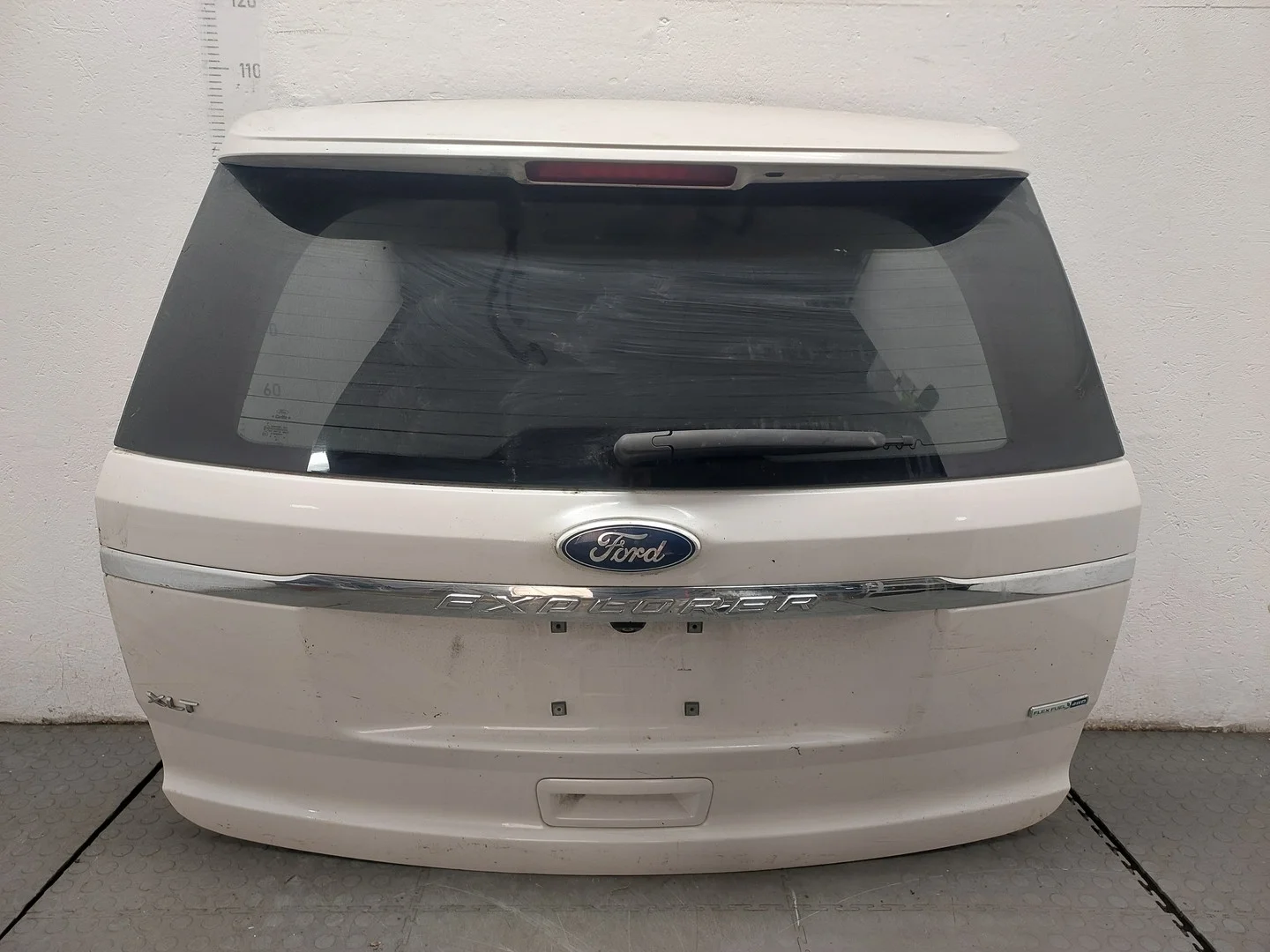 Крышка (дверь) багажника Ford Explorer 2010-2015 КПП автомат 4х4 (АКПП) Б/Н 3.5i Бензин 3.5 л Инжектор