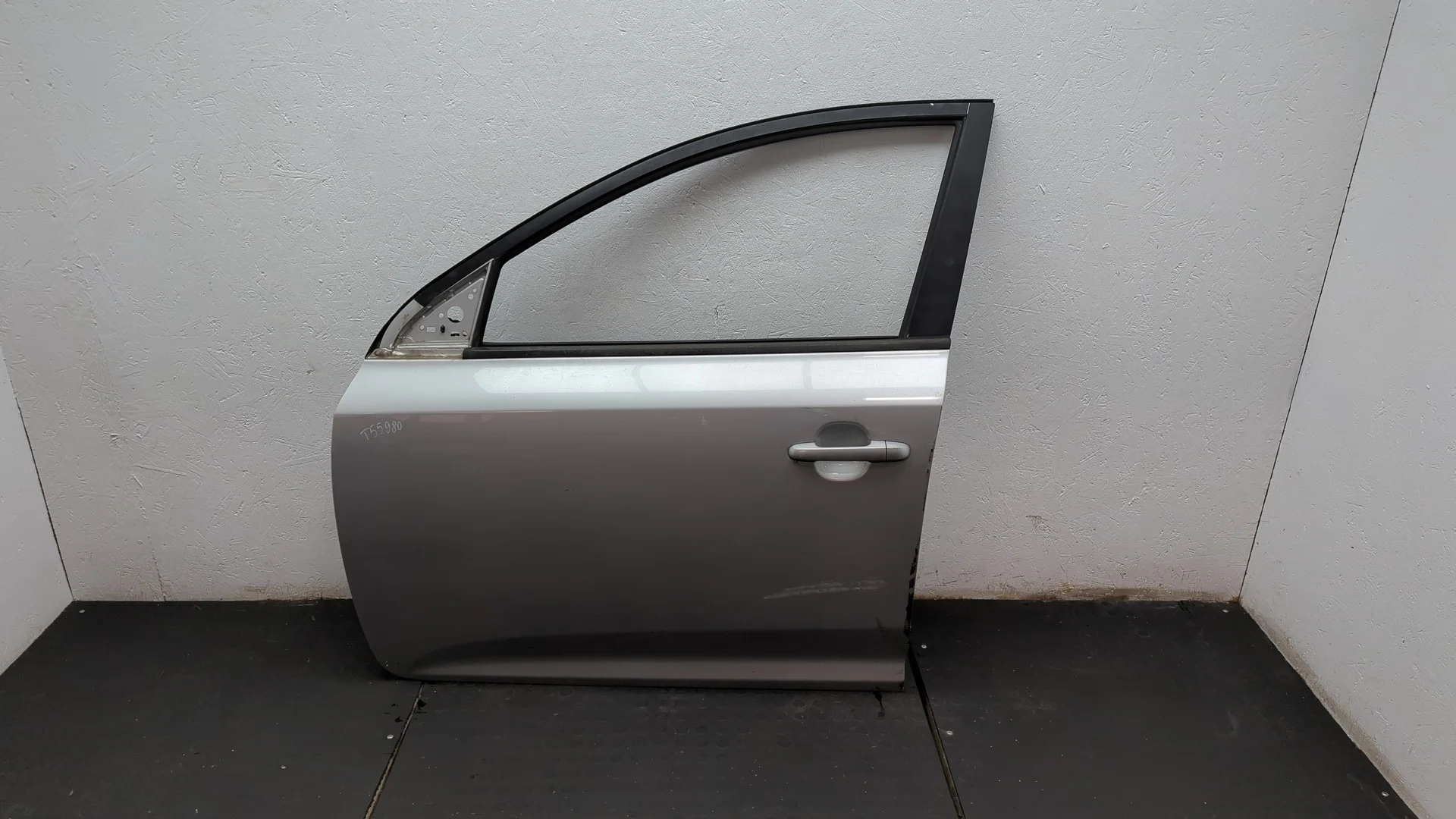 Дверь боковая (легковая) Kia Ceed 2007-2012 КПП 5-ст.мех.(МКПП) G4FC Бензин 1.6 л Инжектор