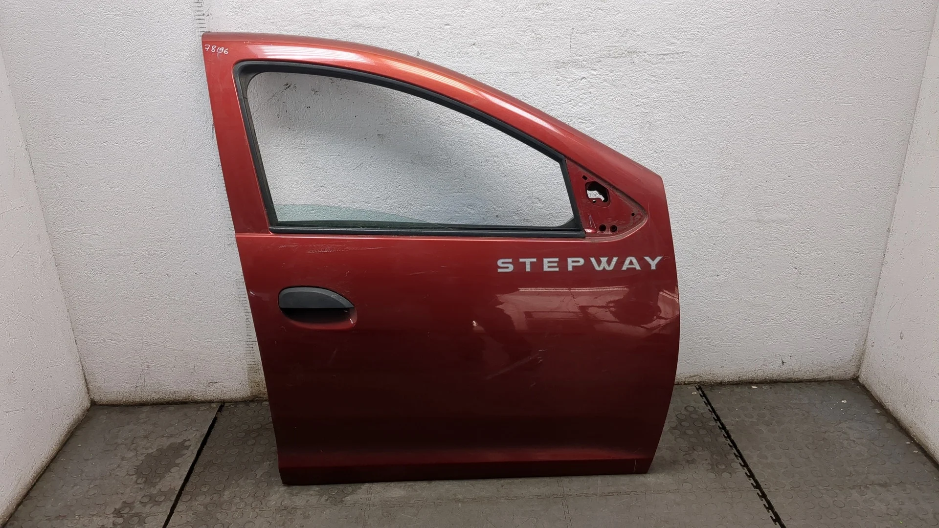 Дверь боковая (легковая) Dacia Sandero 2013-2020 КПП 5-ст.мех.(МКПП) H4B 400 Бензин 0.9 л Турбо-инжектор