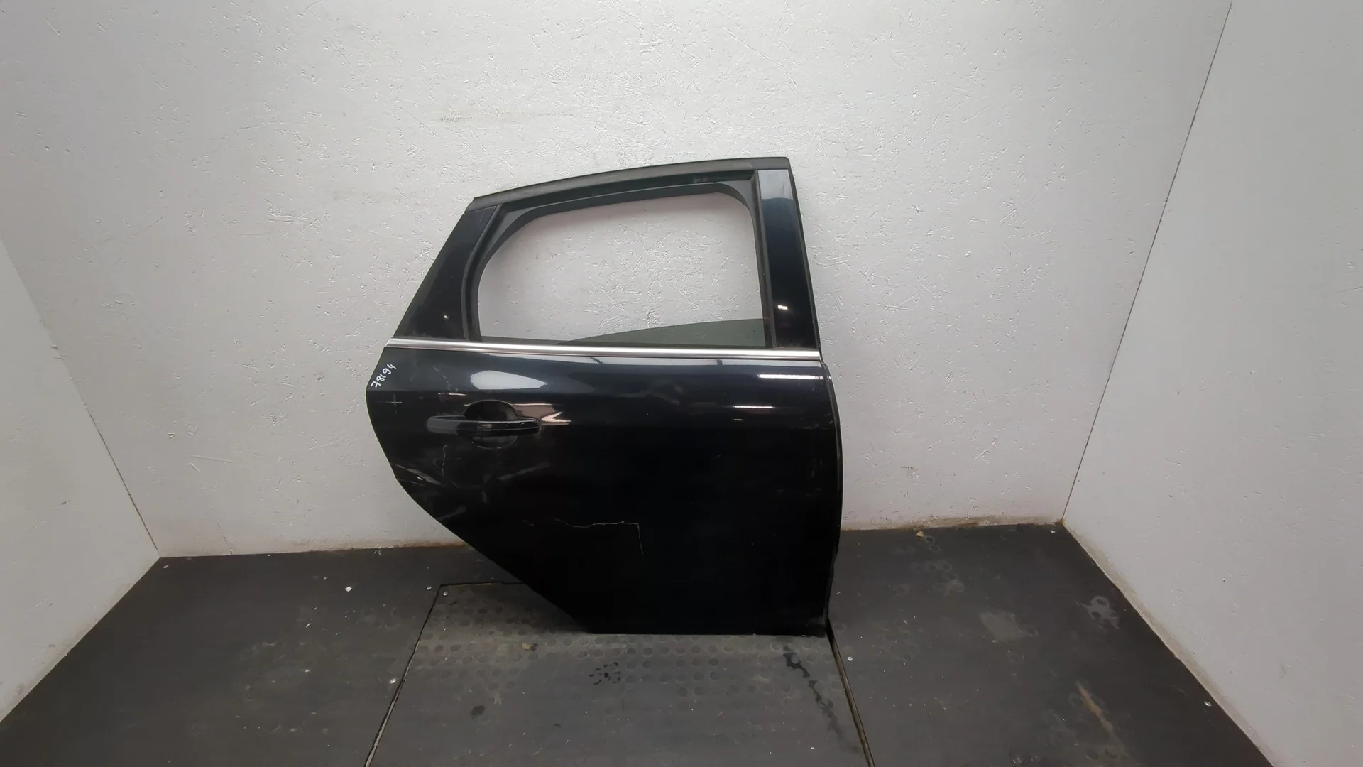 Дверь боковая (легковая) Ford Focus 3 2011-2015 КПП 5-ст.мех.(МКПП) M2DA Бензин 1 л EcoBoost