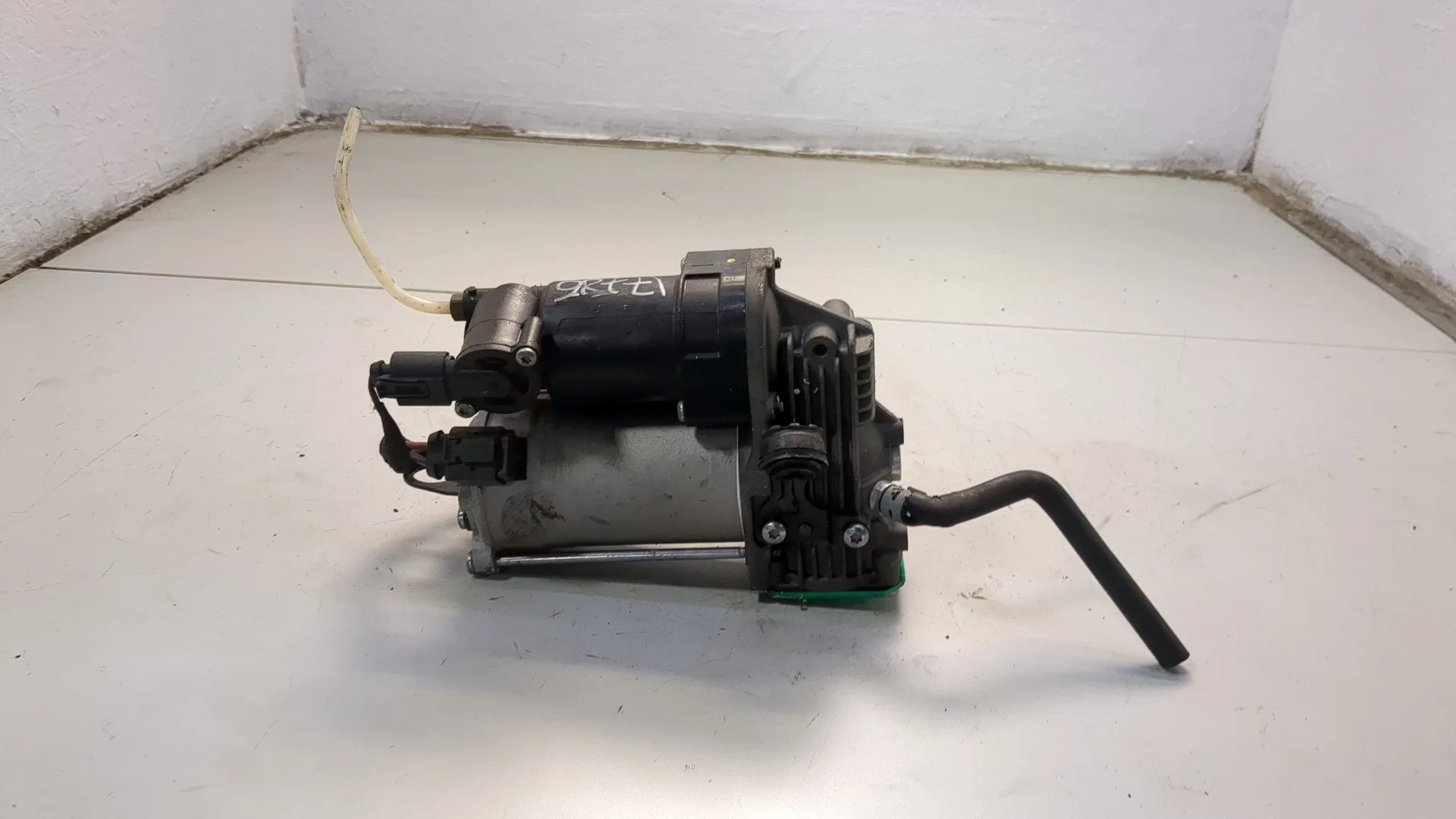 Компрессор воздушный (пневмоподвески) Mercedes-Benz GL-Class X164 2006-2012 КПП автомат 4х4 (АКПП) M273.963 Бензин 5.5 л Инжектор