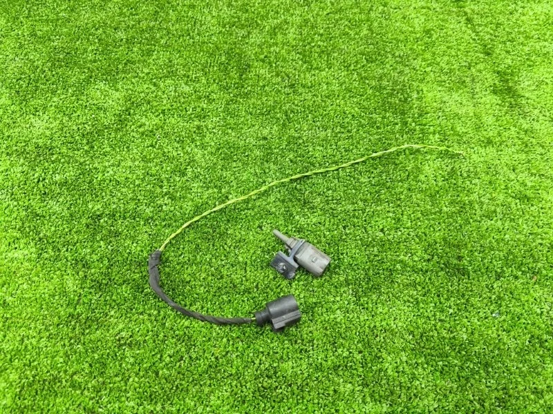 Датчик температуры воздуха Audi A4 2014 8Z0820535 B8 CDN