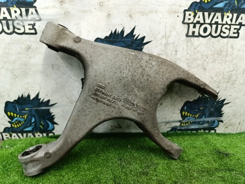 Рычаг задний Audi A8 2017 8R0505312F D4 CTG, правый