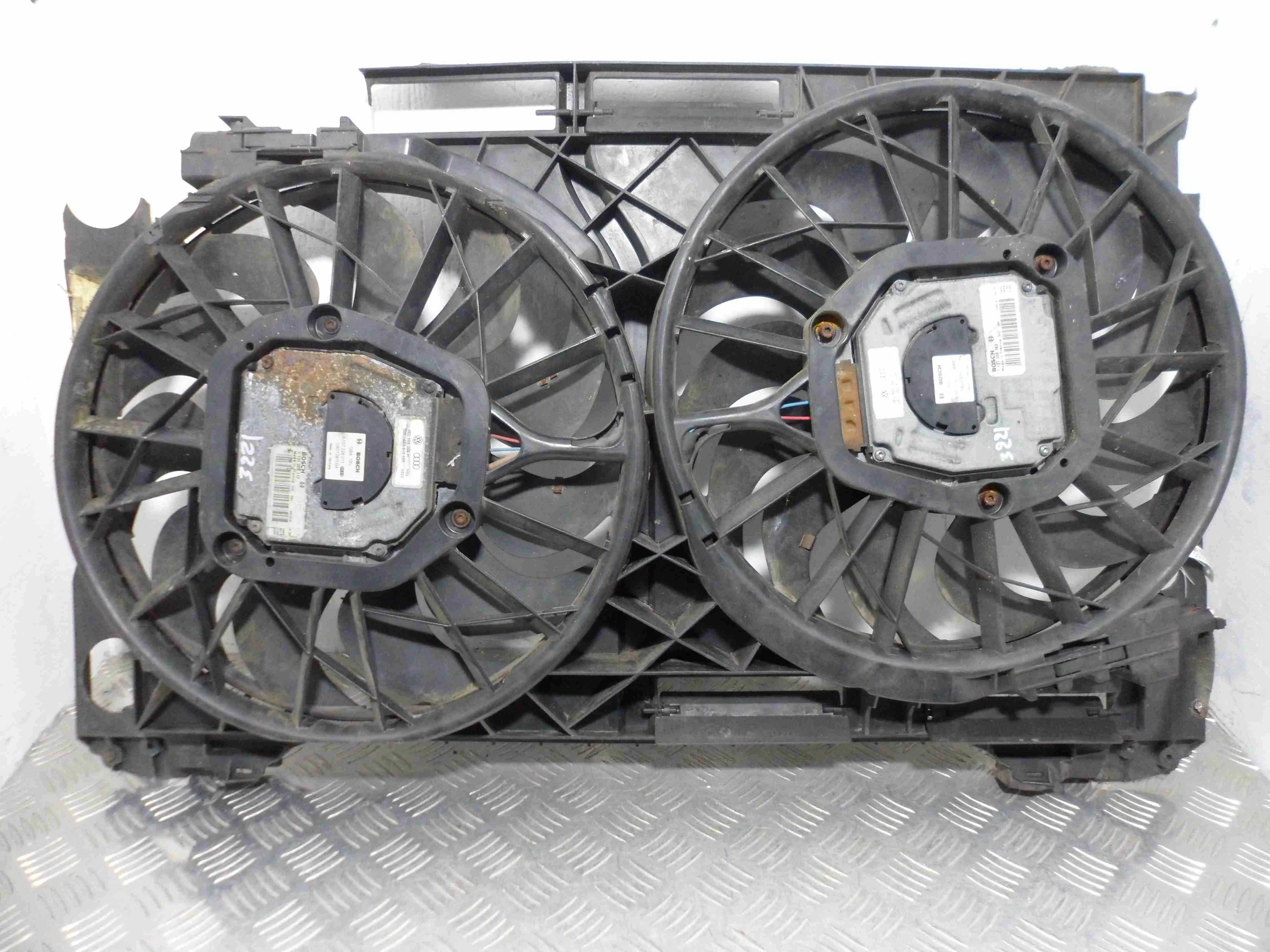 Вентилятор охлаждения (электро) Audi A8 D3 (4E2) 2002 - 2005 бензин 4.2 Автомат