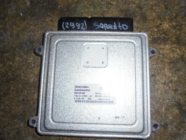 Блок управления ДВС Kia Sorento II (XM) 2009 - 2012 бензин 2.4 Автомат