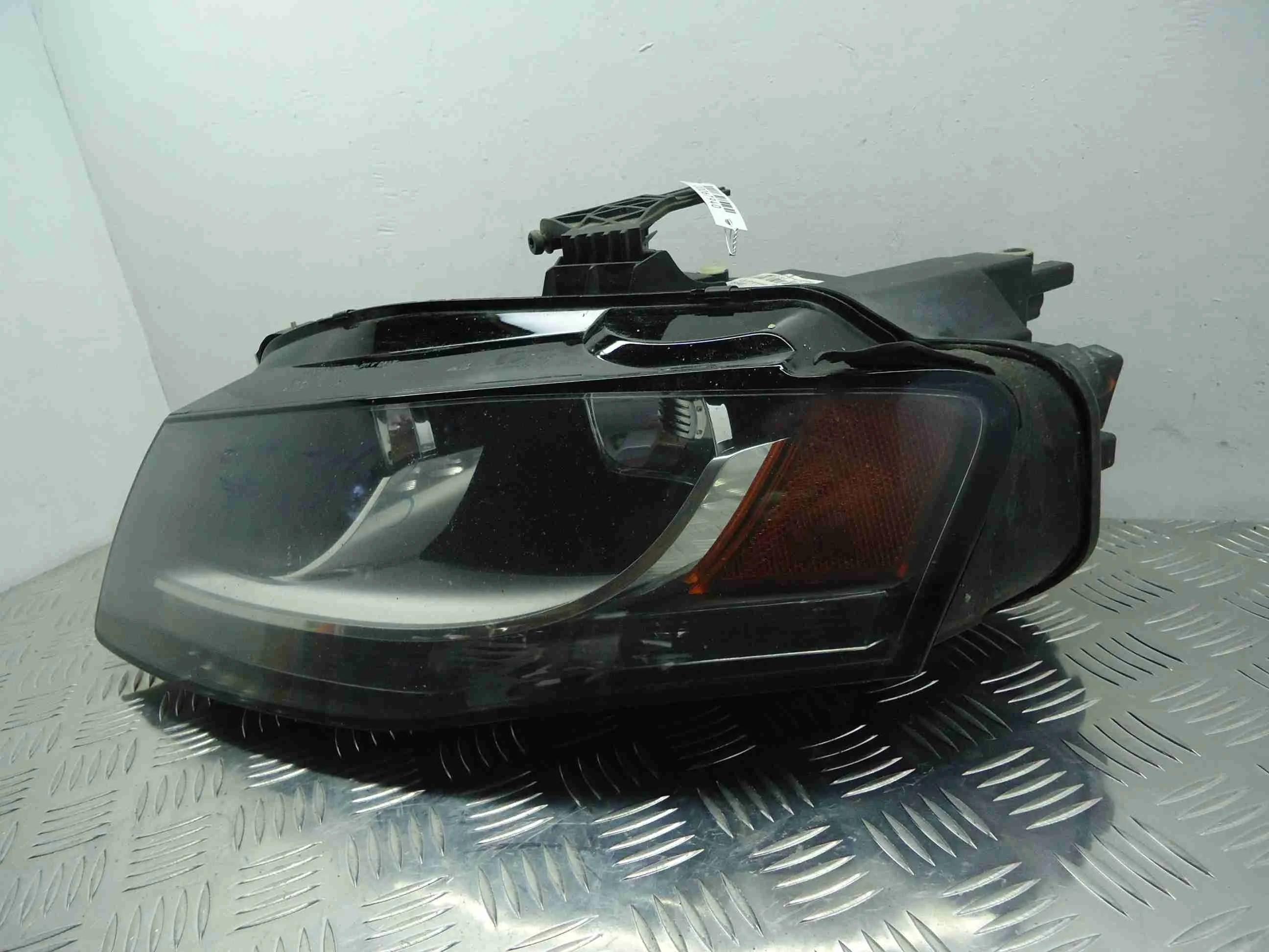 Фара левая Audi A4 B8 (8K2) 2007 - 2011 бензин 2.0 Механика