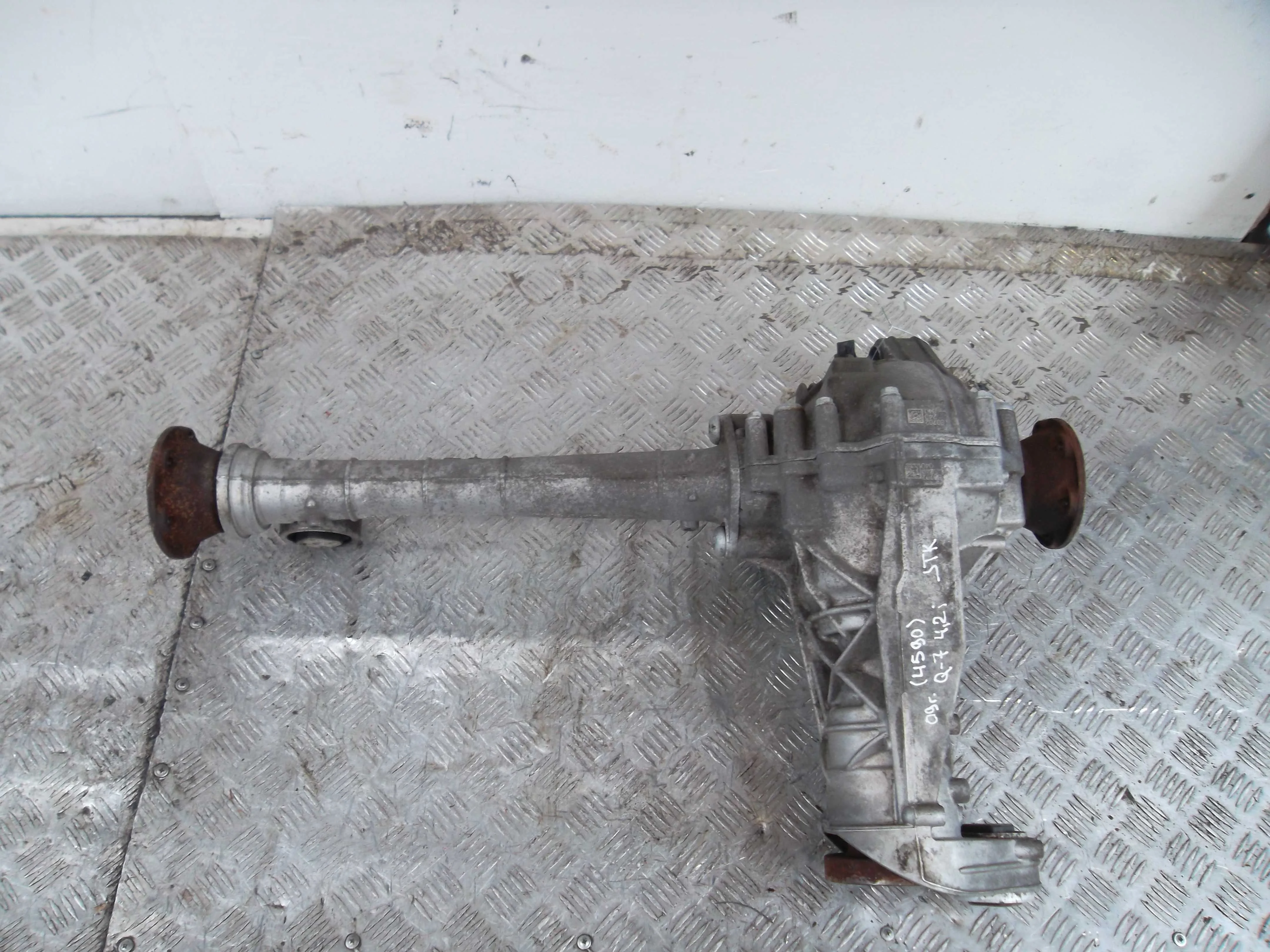 Редуктор передний Audi Q7 (4LB) 2005 - 2009 бензин 4.2 Автомат