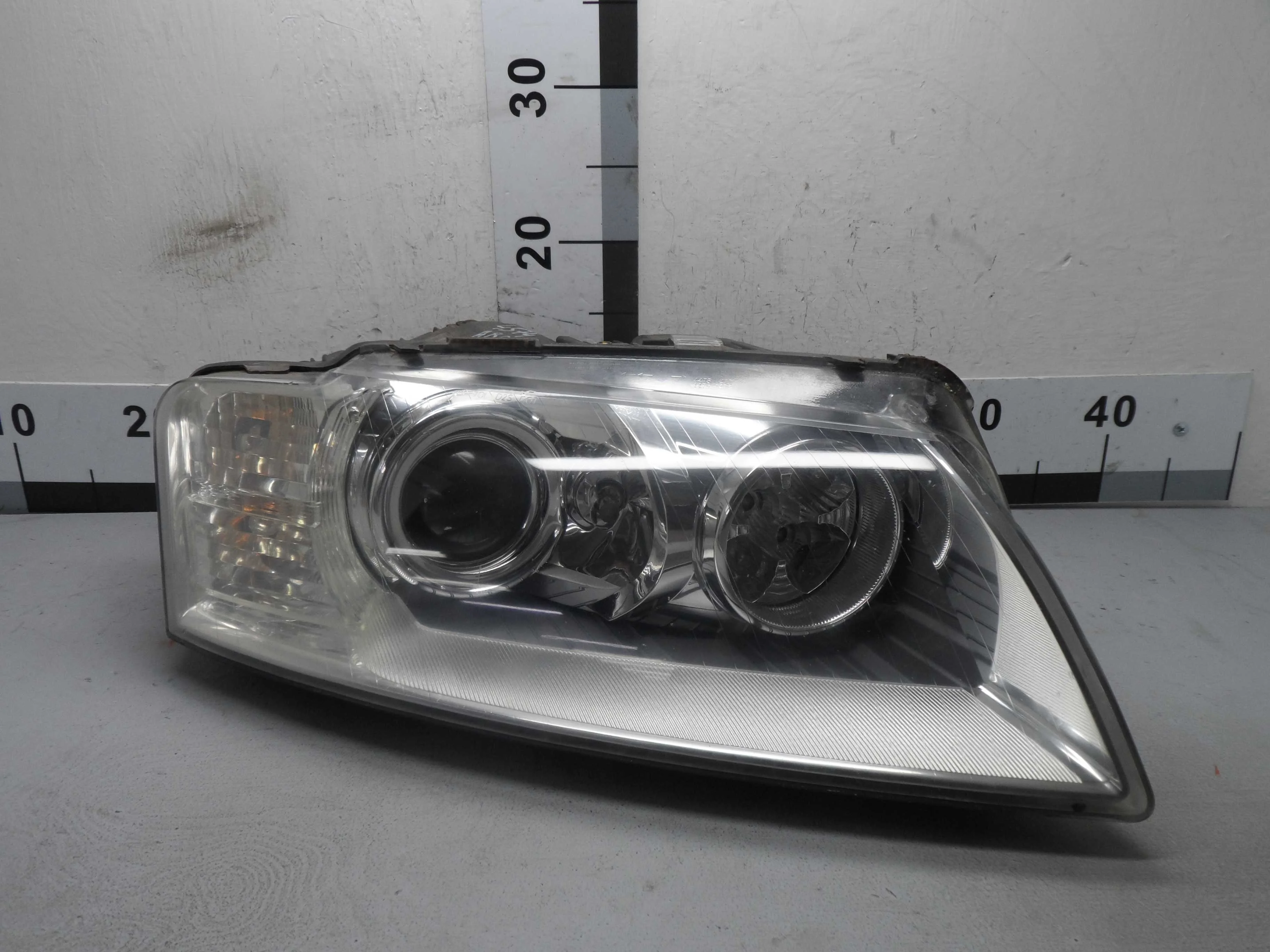 Фара правая Audi A8 D3 (4E2) рестайлинг 1 2005 - 2007 бензин 6.0 Автомат