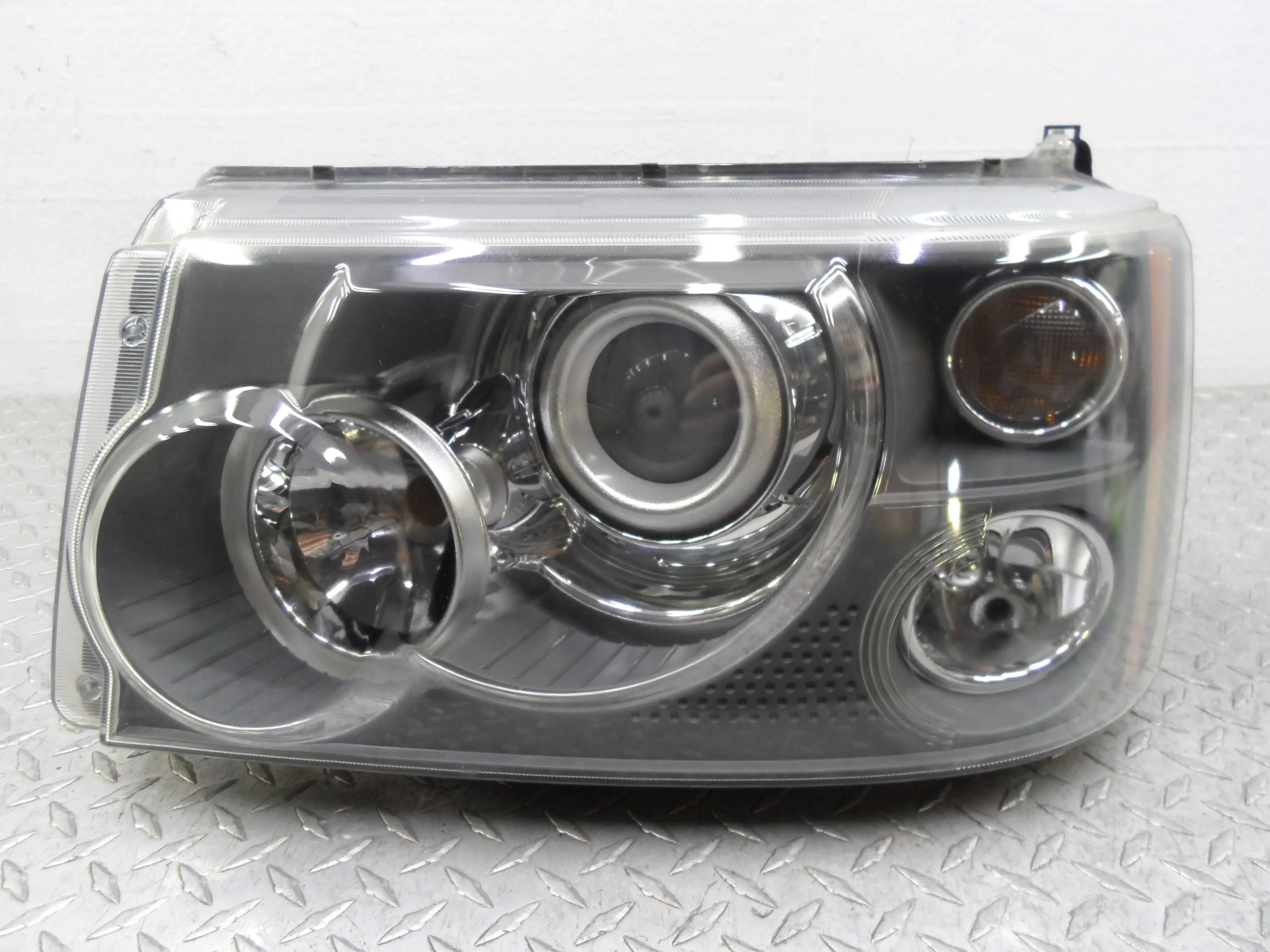 Фара левая Land Rover Range Rover Sport (LS) 2005 - 2009 бензин 4.4 Автомат