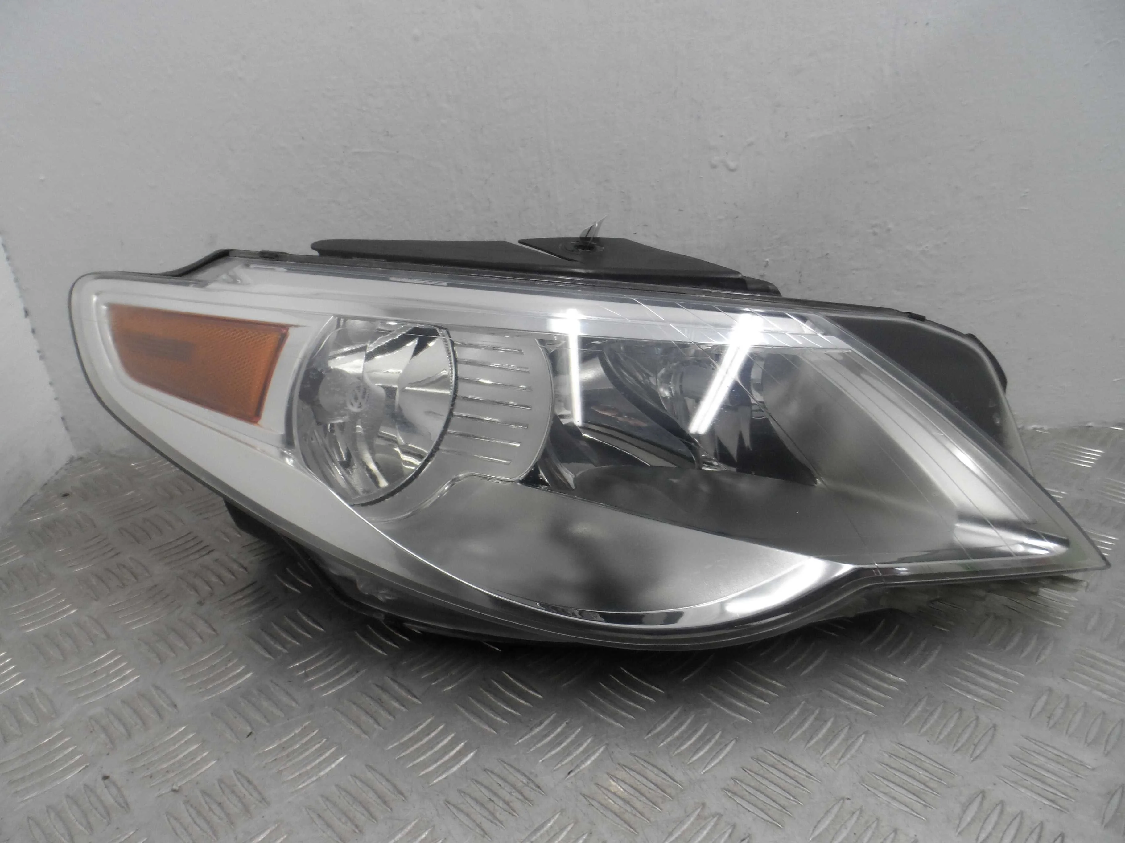 Фара правая Volkswagen Passat CC (357) 2008 - 2012 бензин 2.0 Автомат