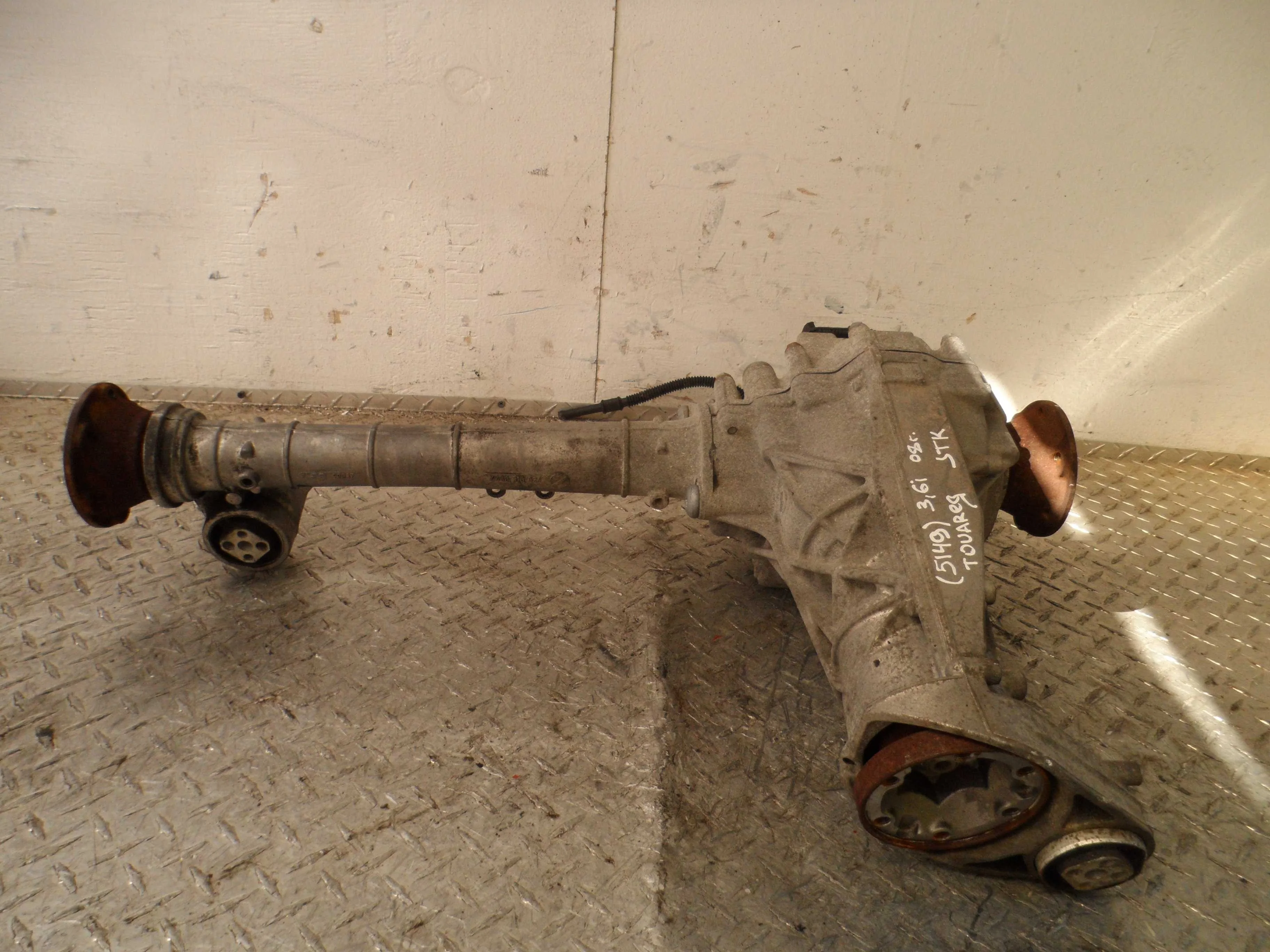 Редуктор передний Volkswagen Touareg I  Рестайлинг (7L) 2007 - 2010 бензин 3.6 Автомат