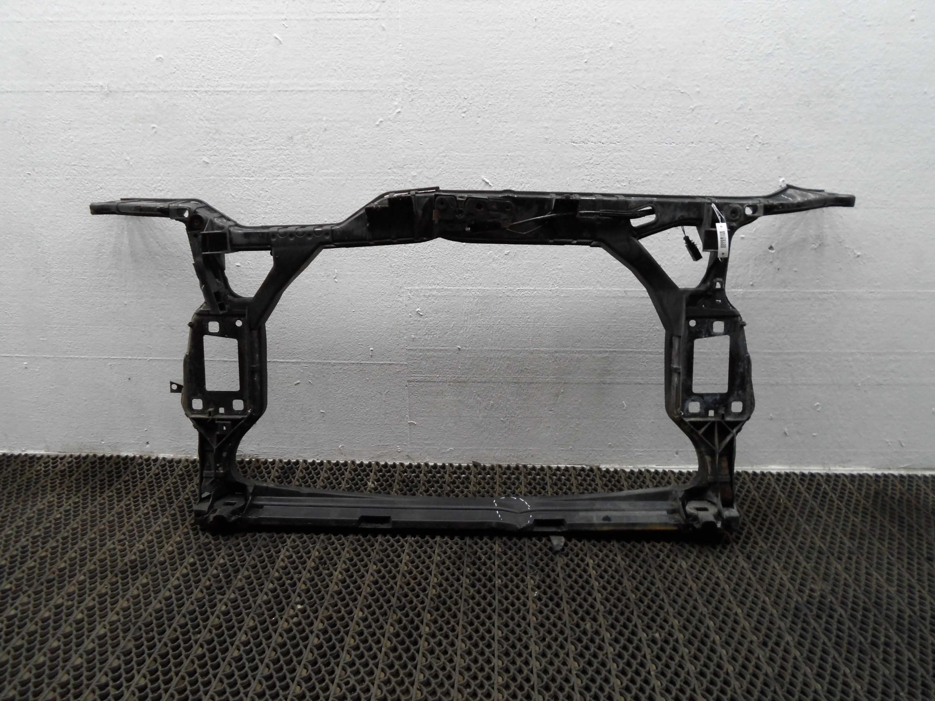 Телевизор Audi A4 B8 (8K2) 2007 - 2011 бензин 1.8 Автомат