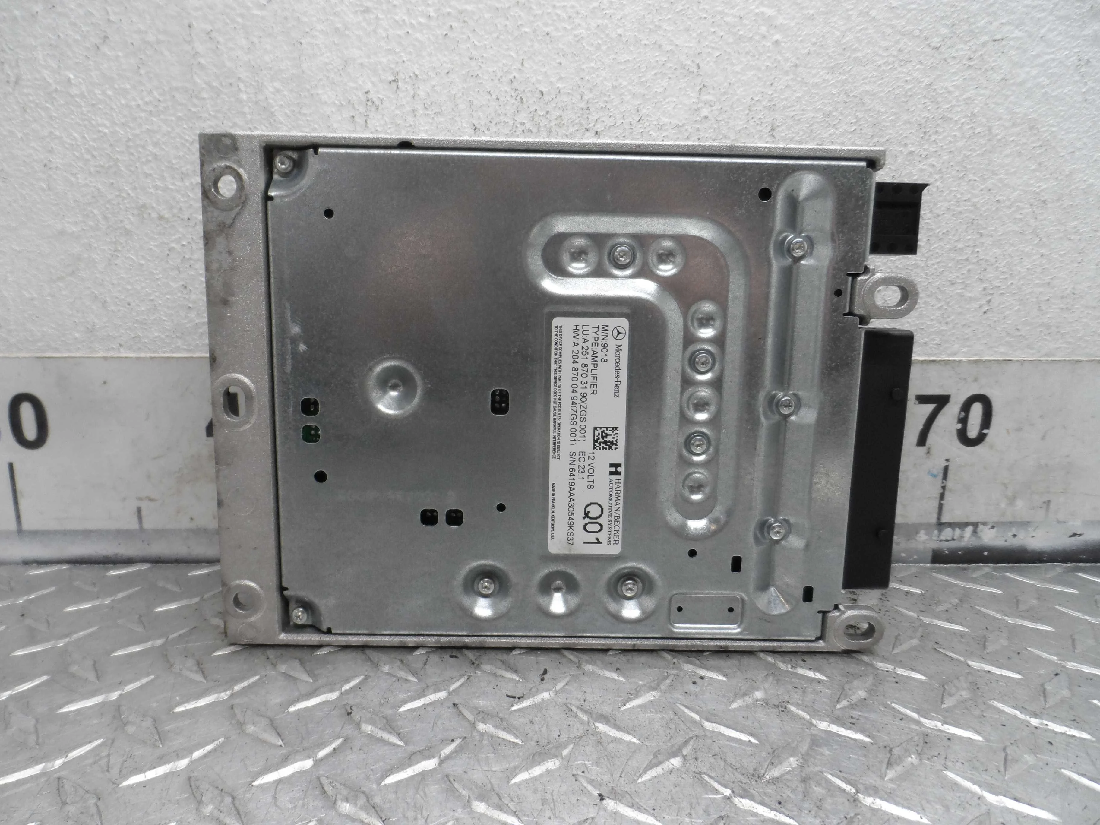 Блок усилителя музыки Mercedes R-klasse (W251) Рестайлинг 1 2007 - 2010 бензин 3.5 Автомат