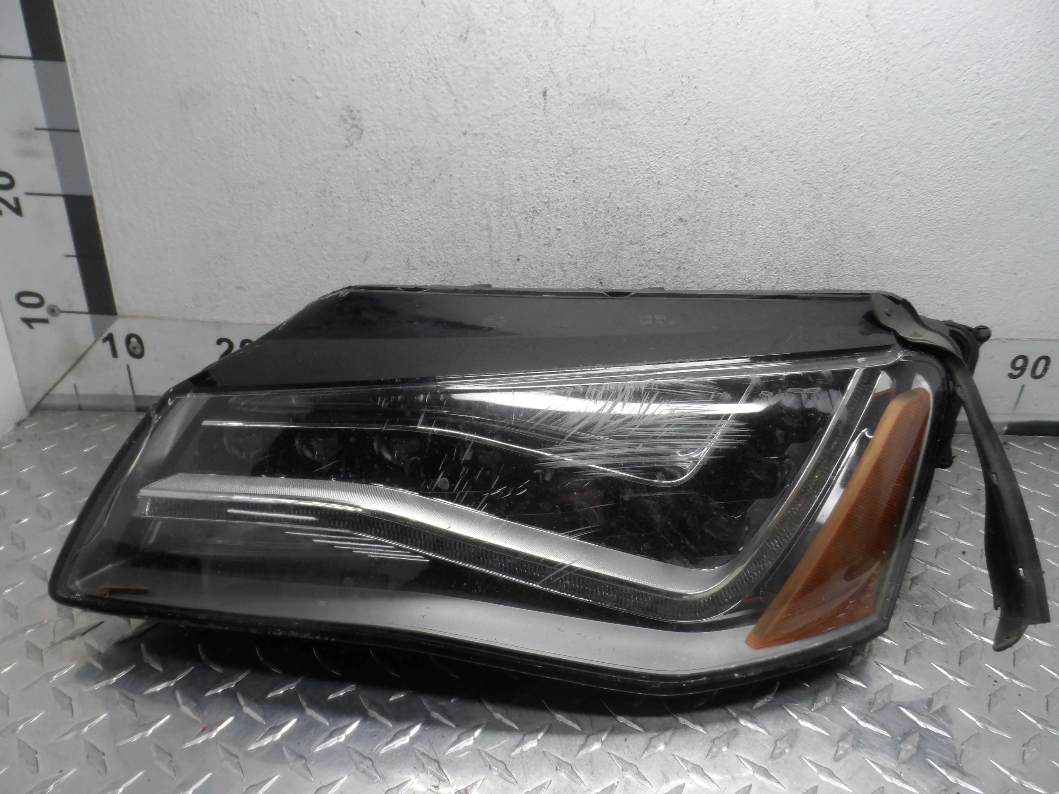 Фара левая Audi A8 D4 (4H2) 2010 - 2014 бензин 4.0 Автомат