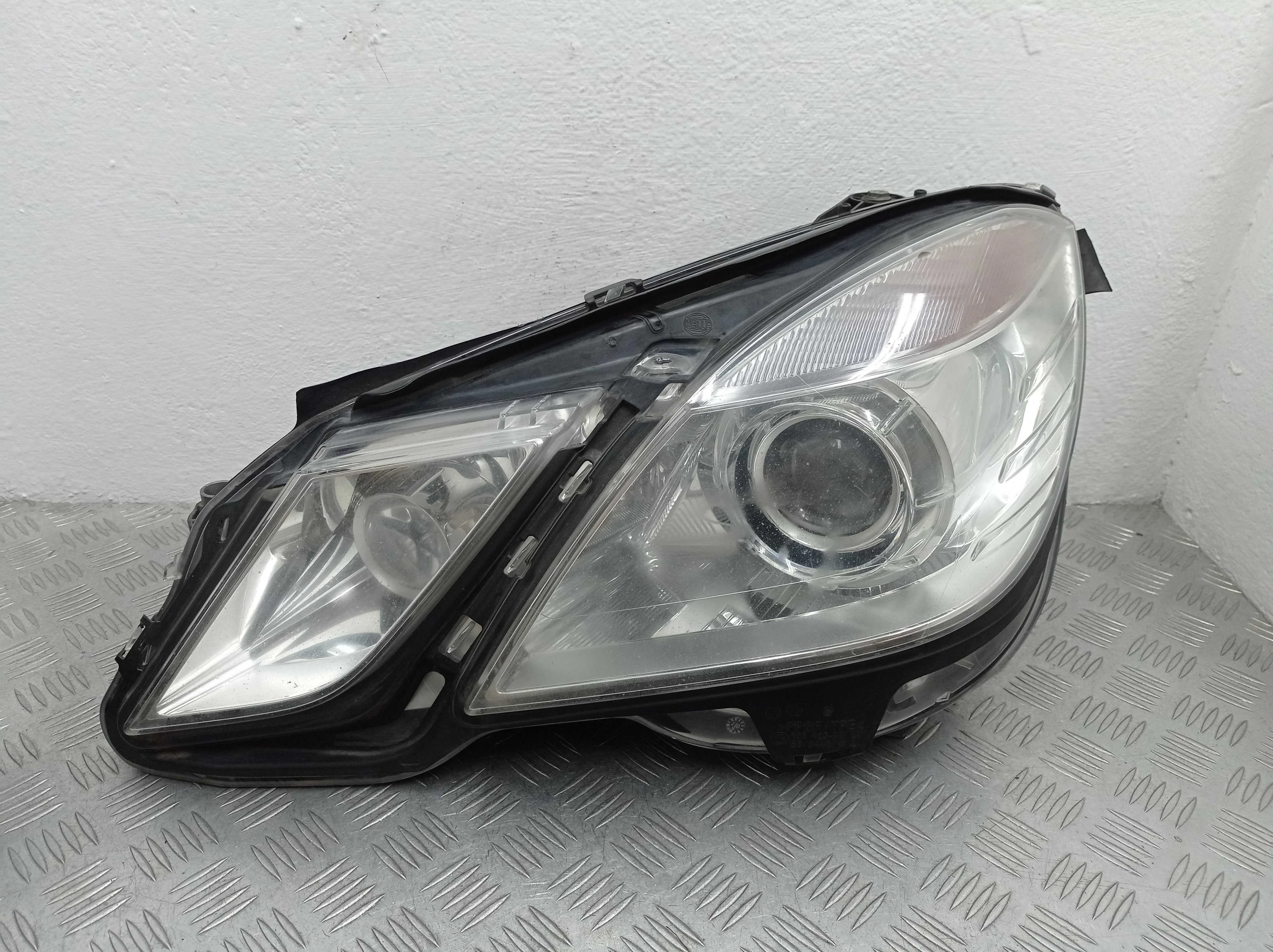 Фара левая Mercedes E-klasse (W212) 2009 - 2013 бензин 3.5 Автомат