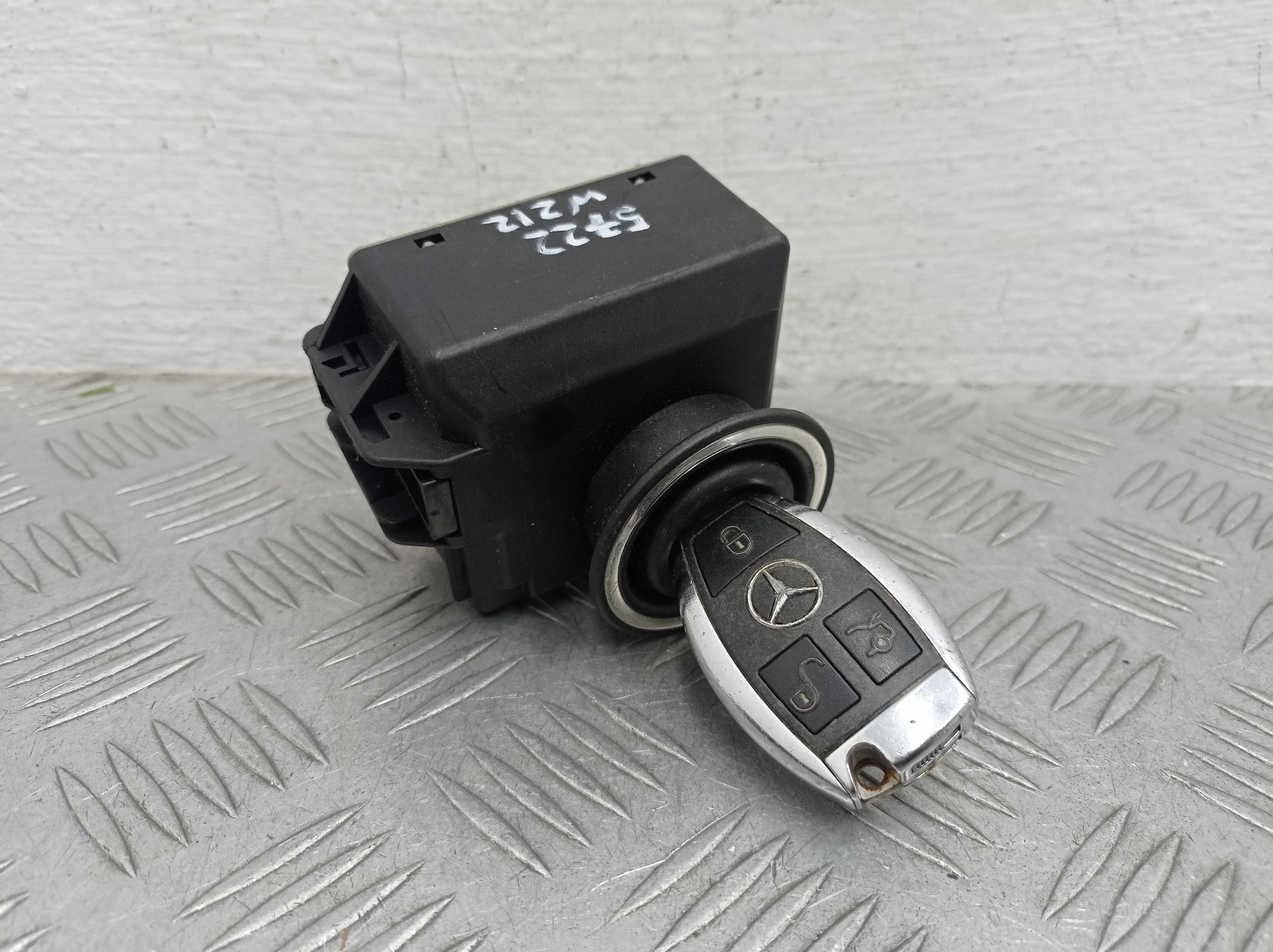 Замок зажигания Mercedes E-klasse (W212) 2009 - 2013 бензин 3.5 Автомат