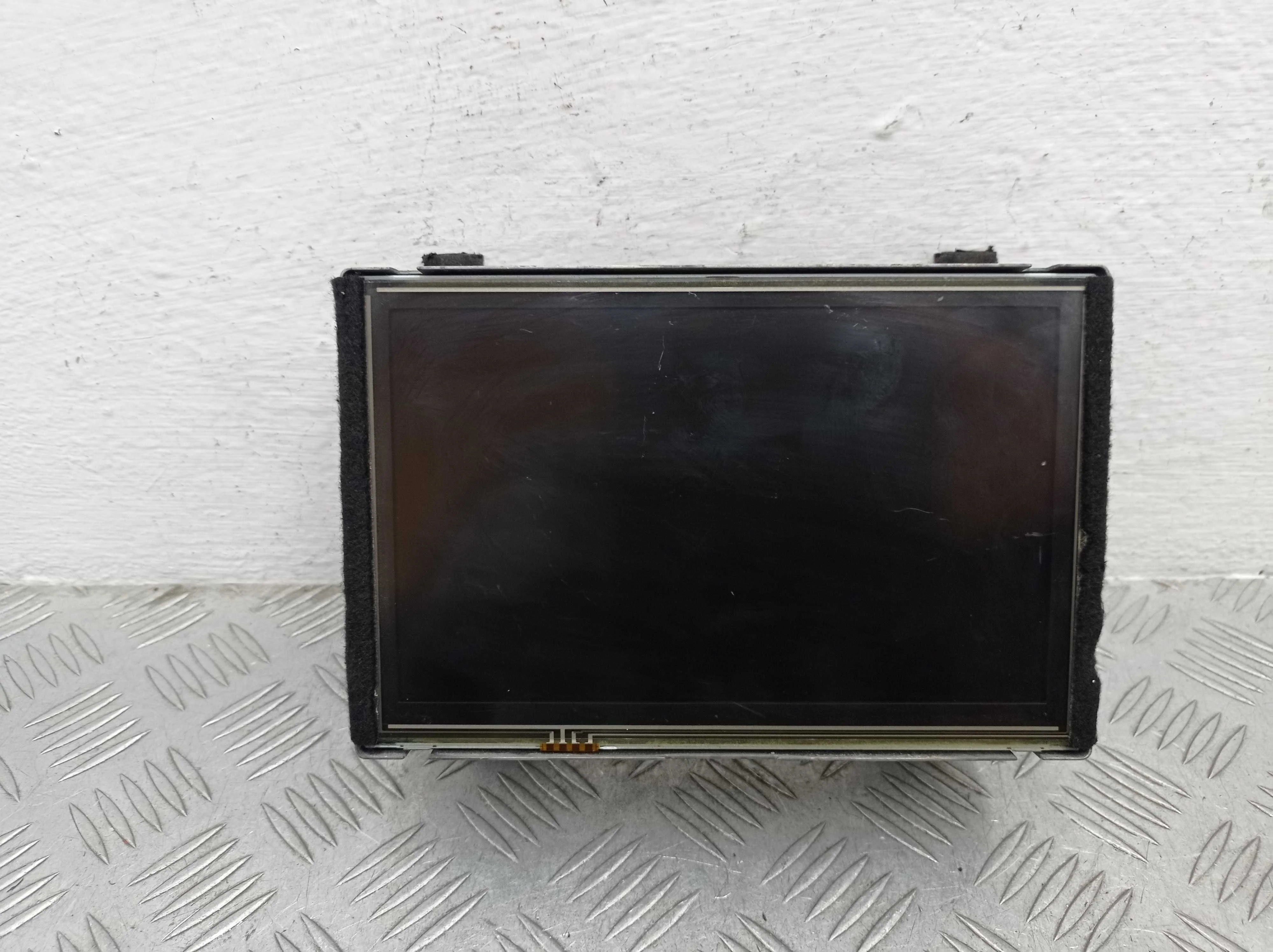 Дисплей информационный Infiniti QX56 (Z62) 2010 - 2013 бензин 5.6 Автомат