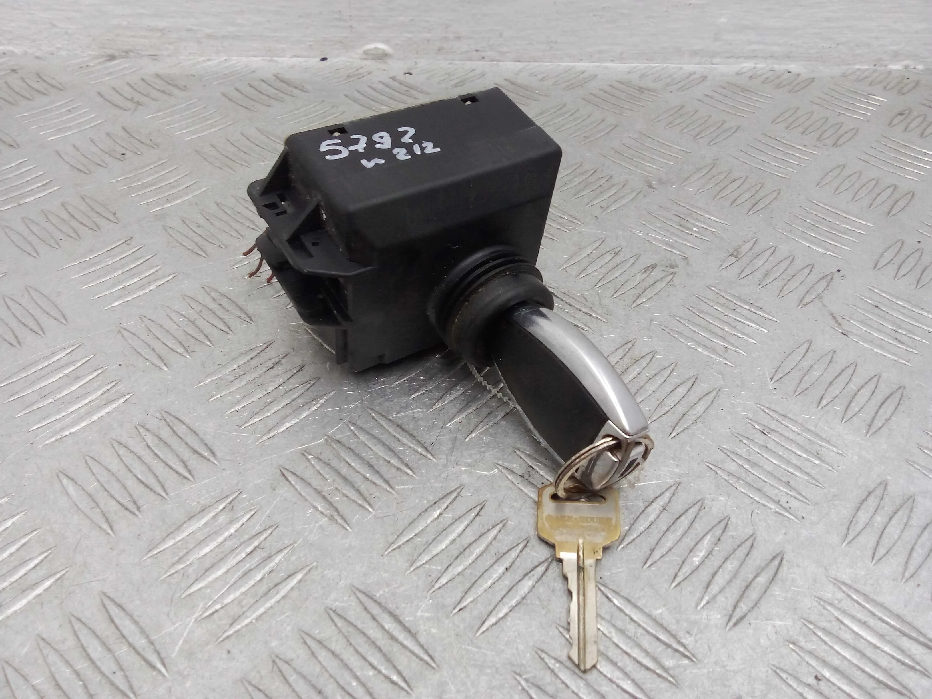 Замок зажигания Mercedes E-klasse (W212) 2009 - 2013 бензин 3.5 Автомат