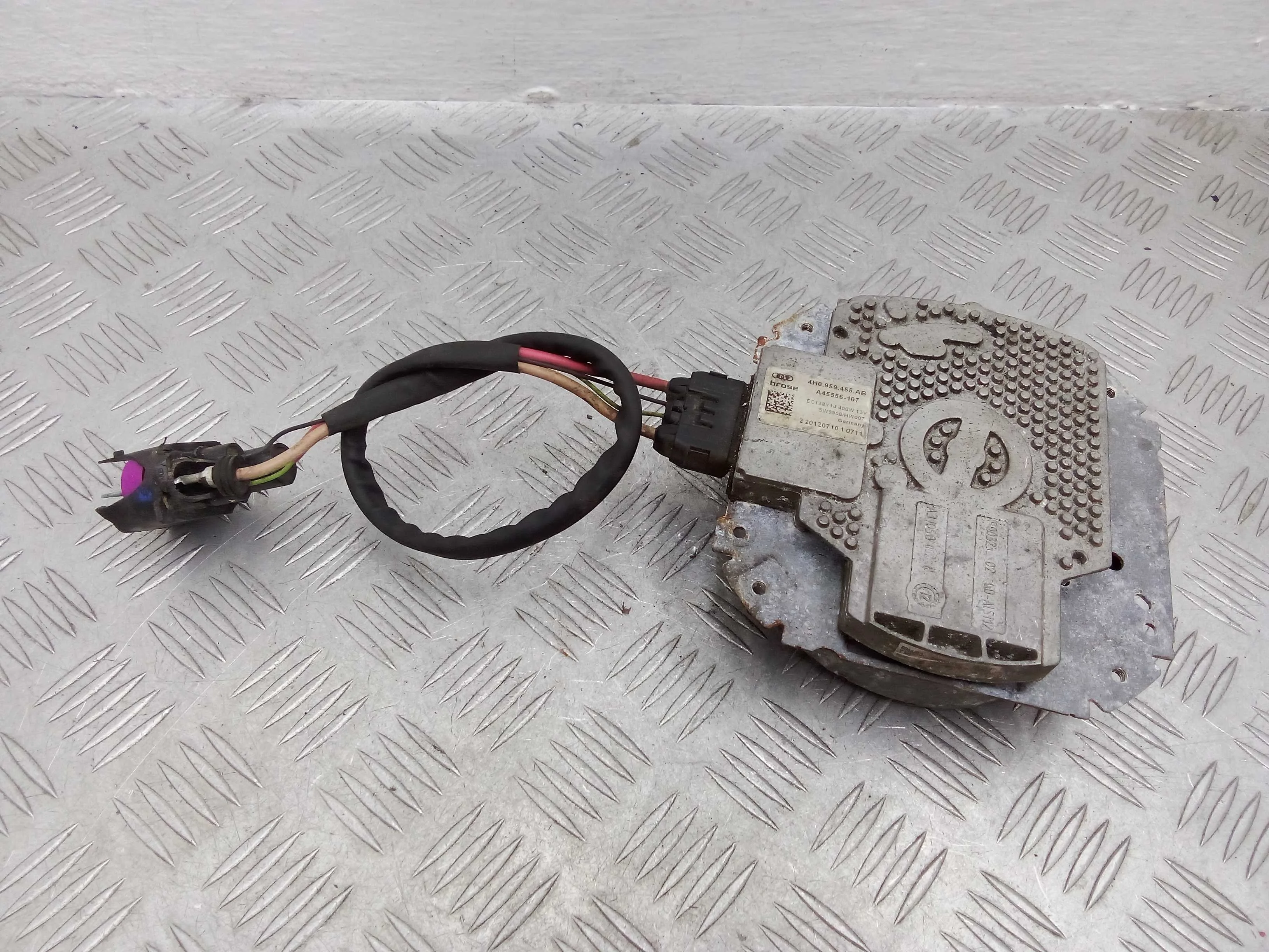 Двигатель вентилятора радиатора Audi A8 D4 (4H2) 2010 - 2014 бензин 3.0 Автомат