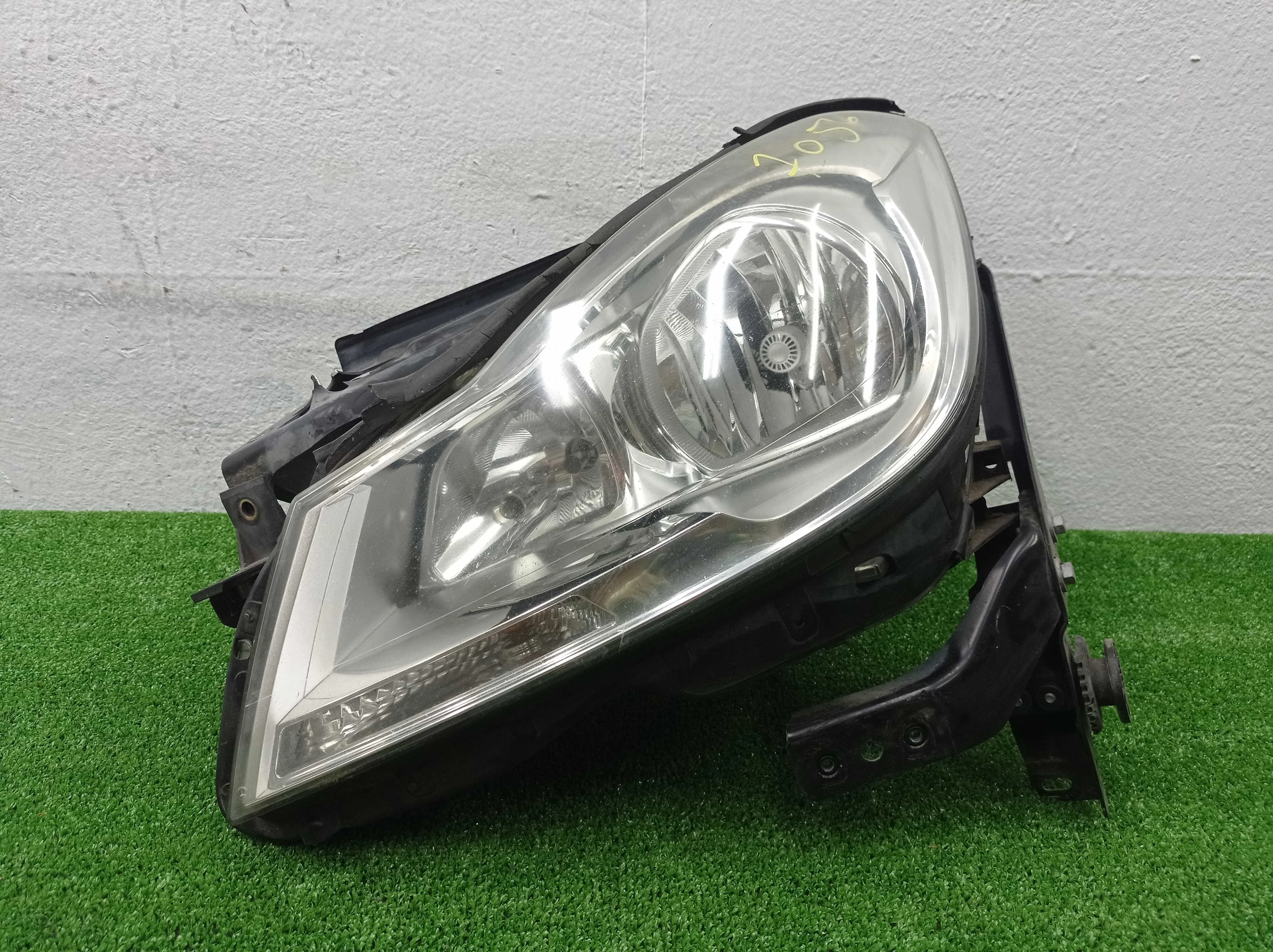 Фара левая Mercedes C-klasse (W204)Рестайлинг 2011 - 2014 бензин 3.0 Автомат