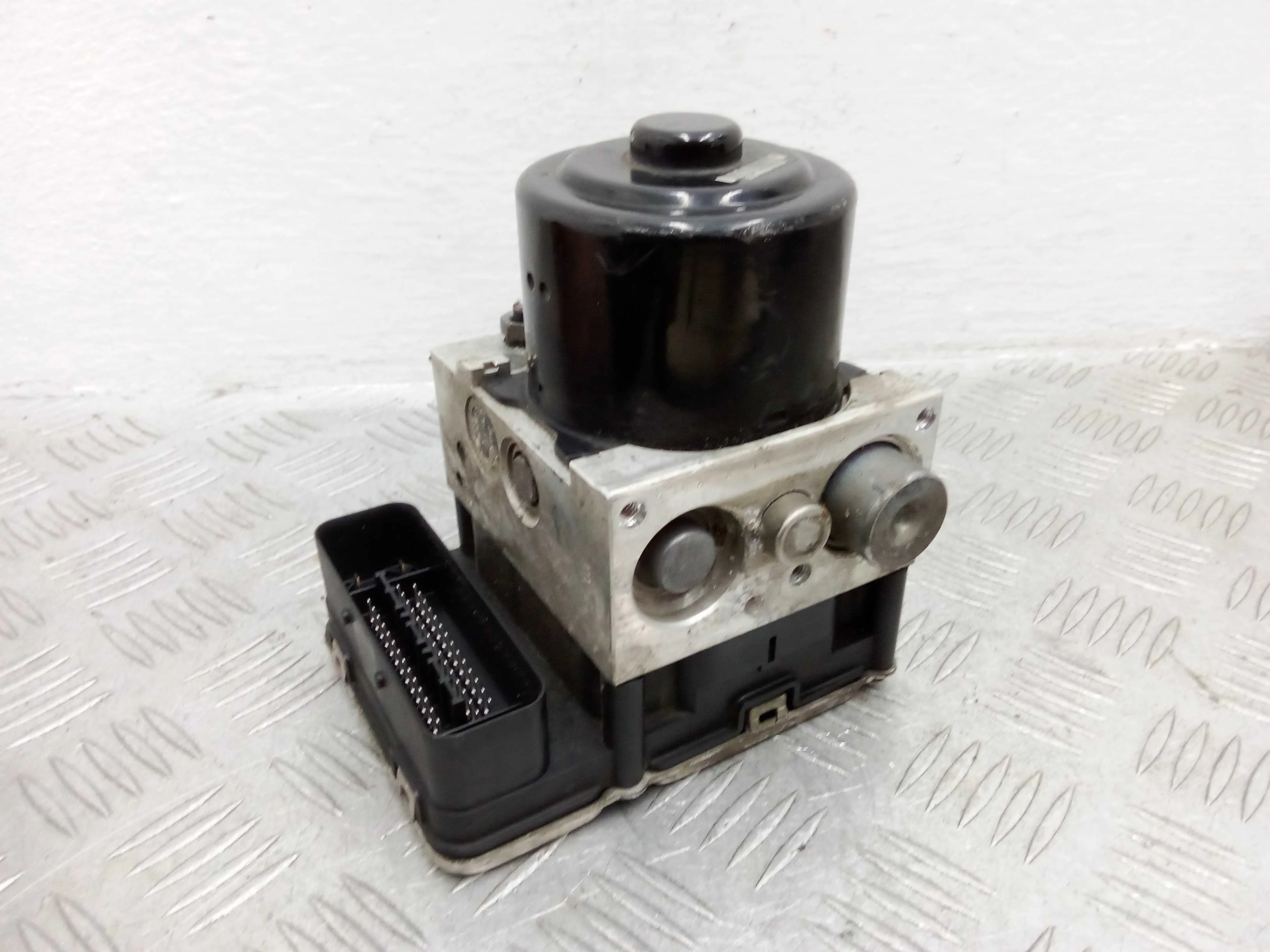 Блок ABS Volkswagen Touareg II (7P) 2010 - 2014 бензин 3.6 Автомат