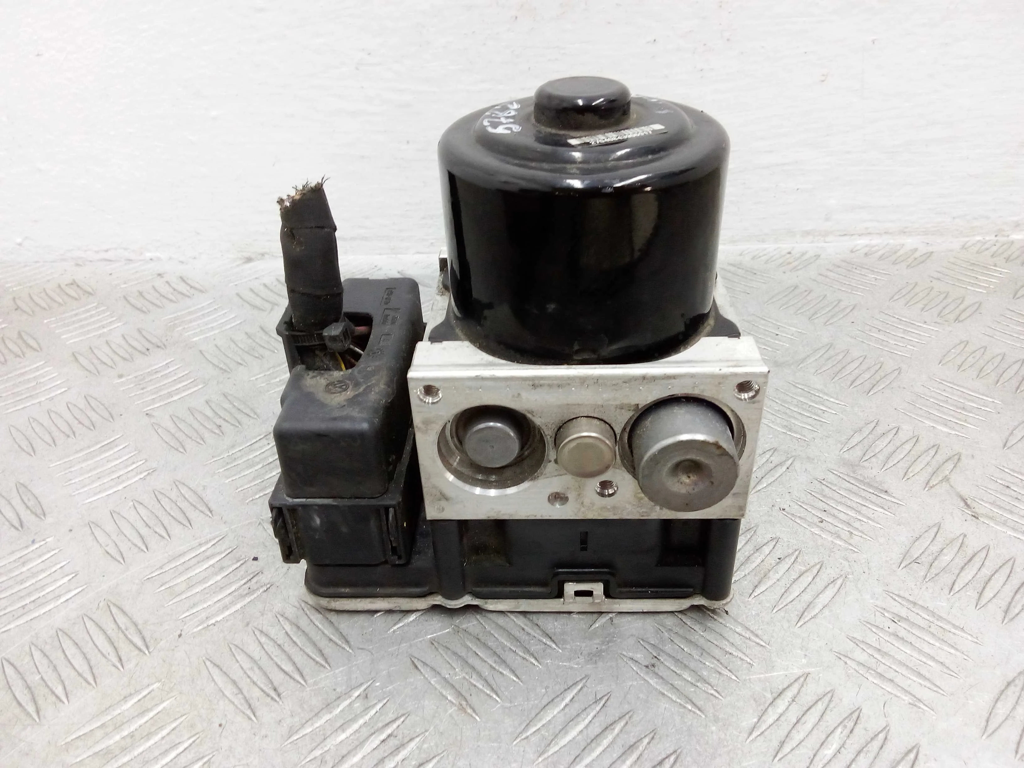 Блок ABS Volkswagen Touareg II (7P) 2010 - 2014 бензин 3.6 Автомат