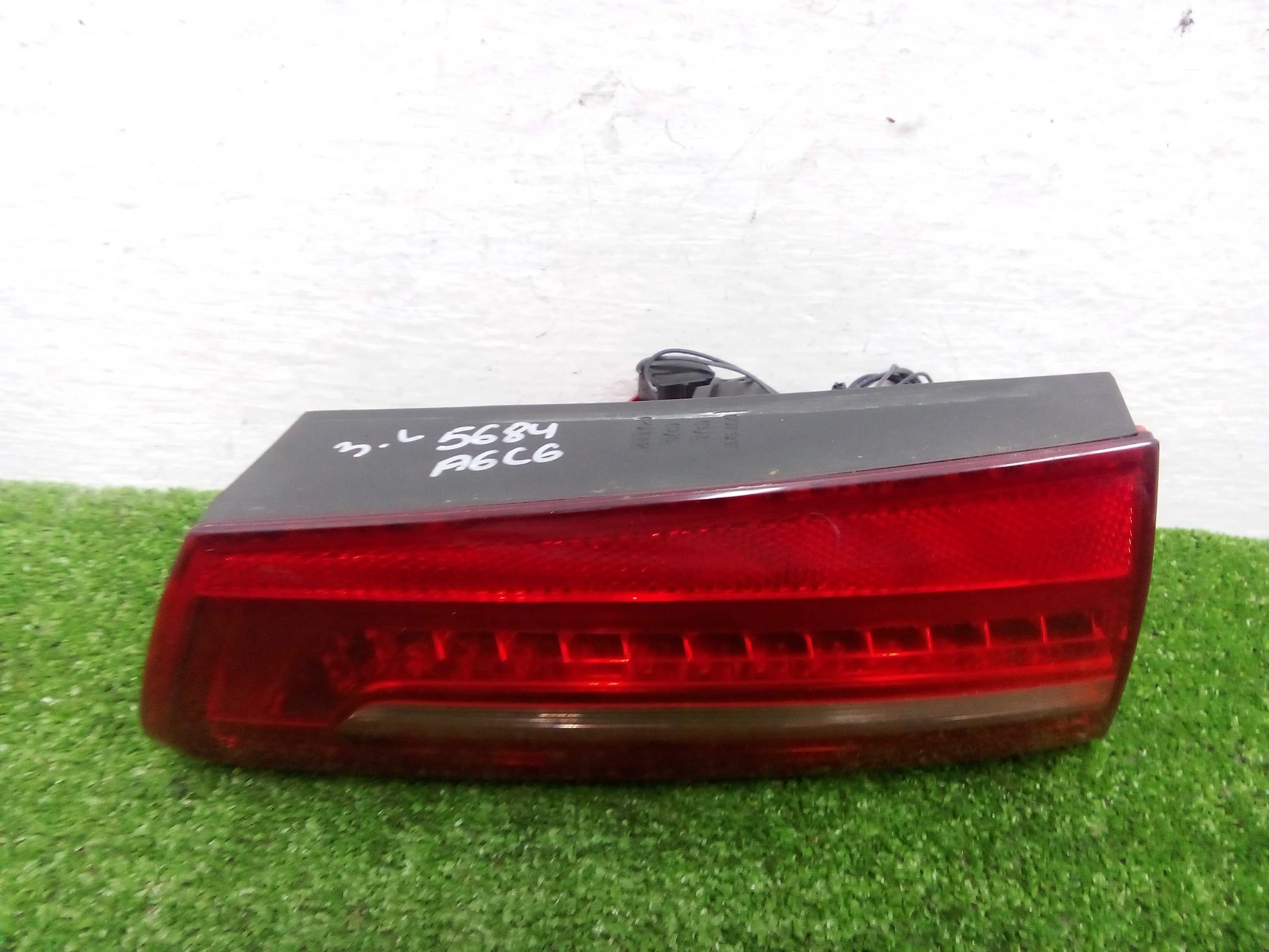 Фонарь крышки левый Audi A6 C7 (4G2) 2011 - 2014 бензин 3.0 Автомат