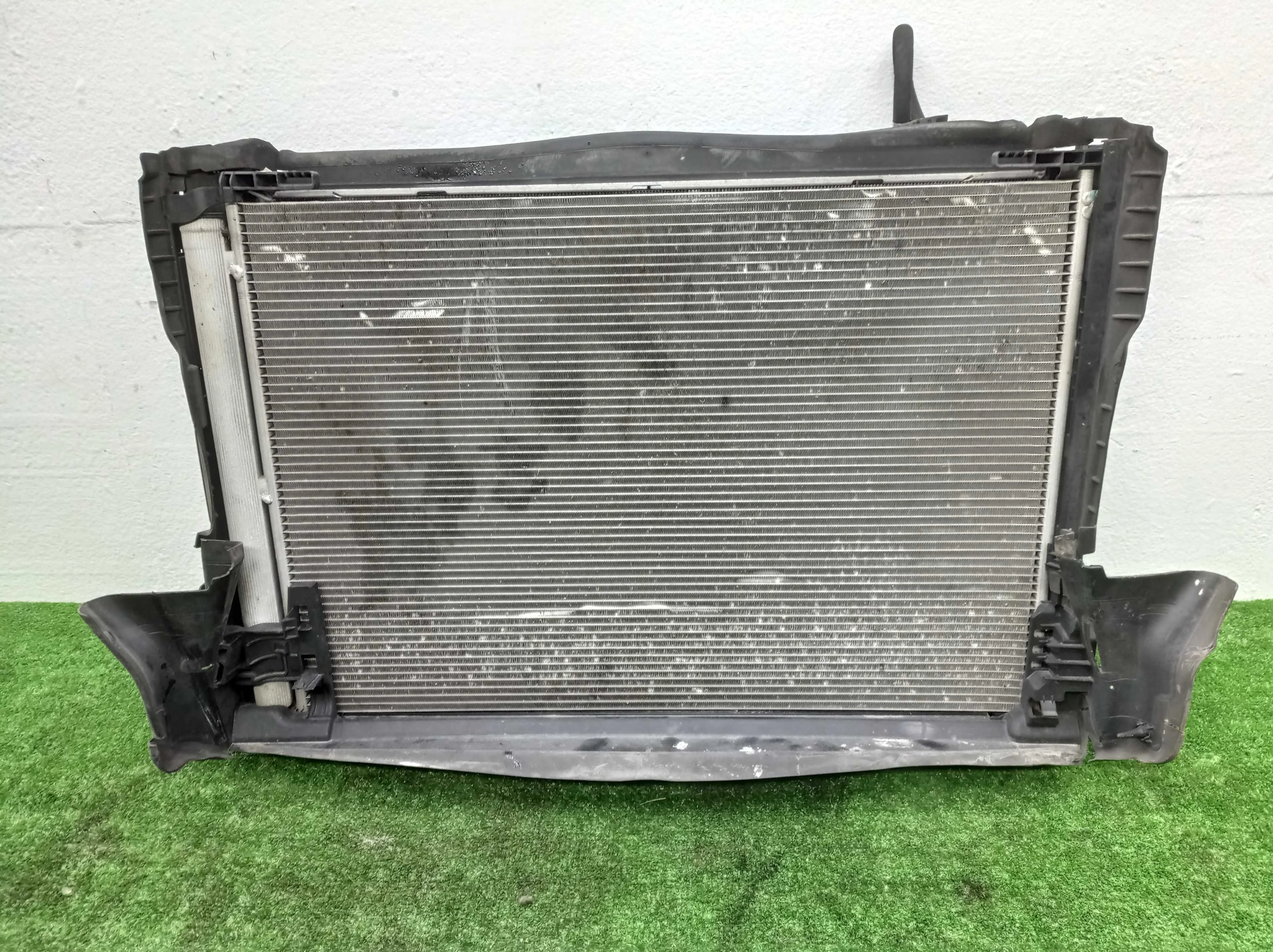 Кассета радиаторов Mercedes C-klasse (W205)Рестайлинг 2018 - 2021 бензин 2.0 Автомат