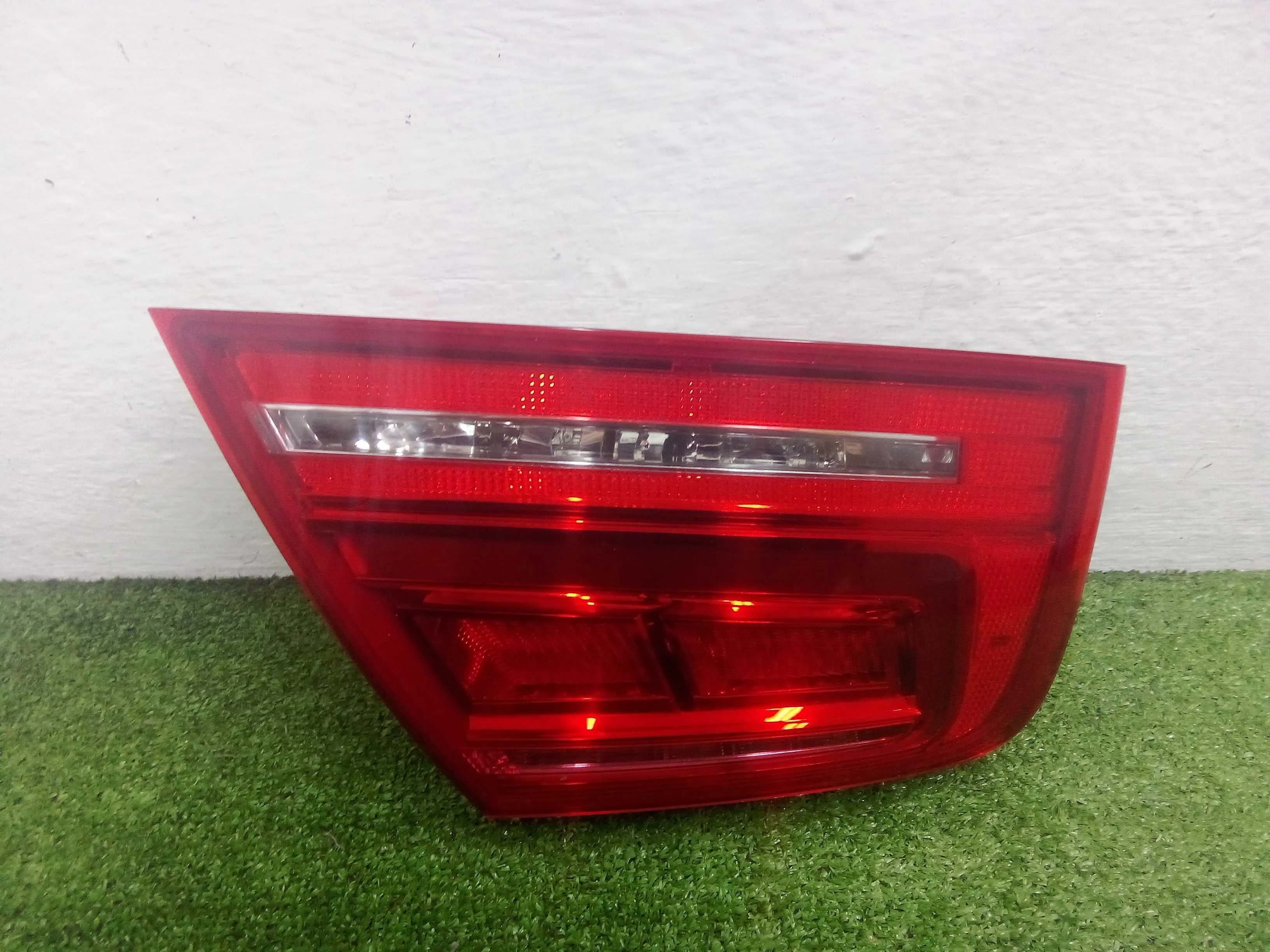 Фонарь крыла левый Audi A8 D4 (4H2) 2010 - 2014 бензин 3.0 Автомат