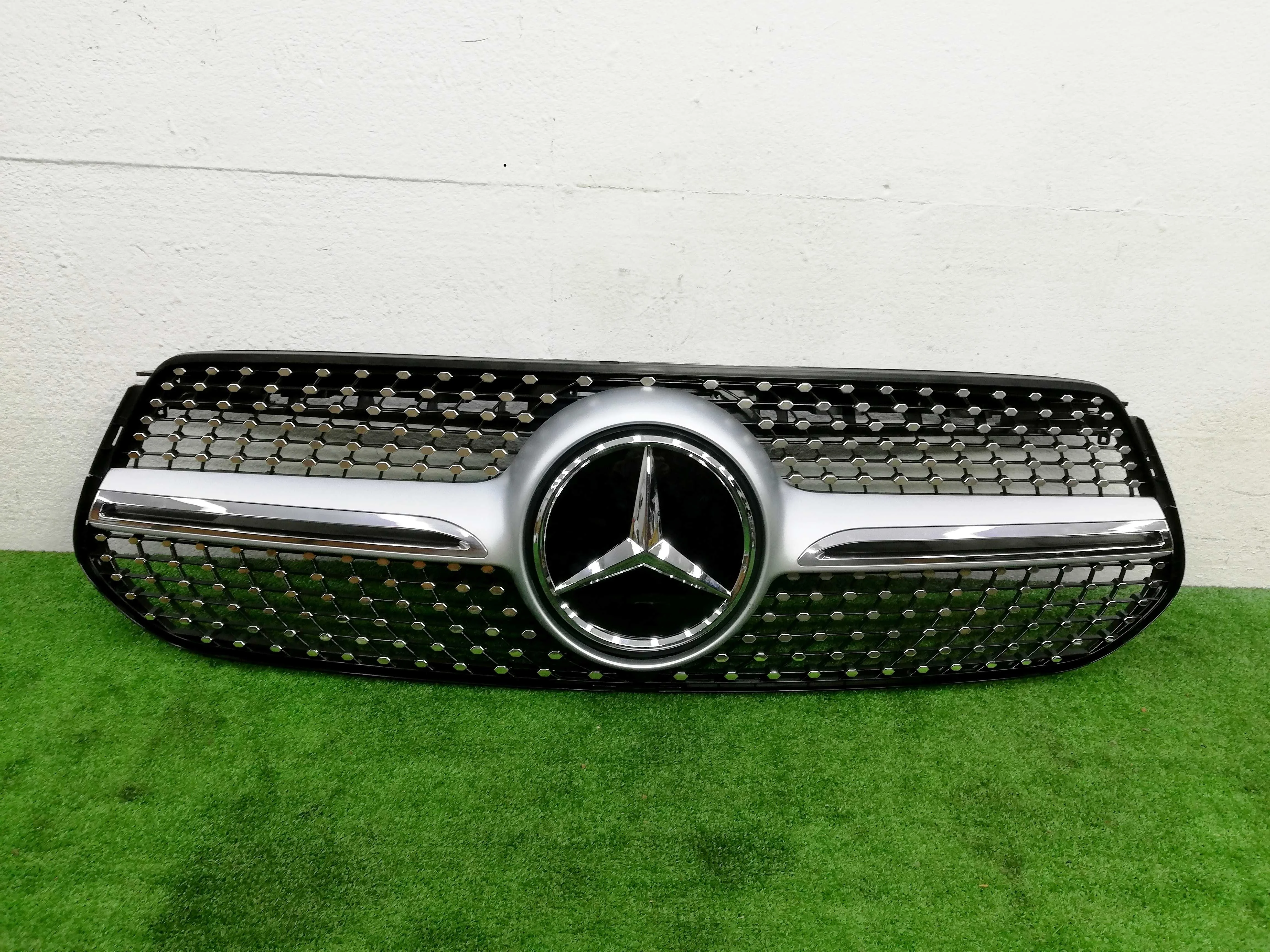 Решетка радиатора Mercedes GLE (W167) 2019 - наст. время бензин 3.0 Автомат