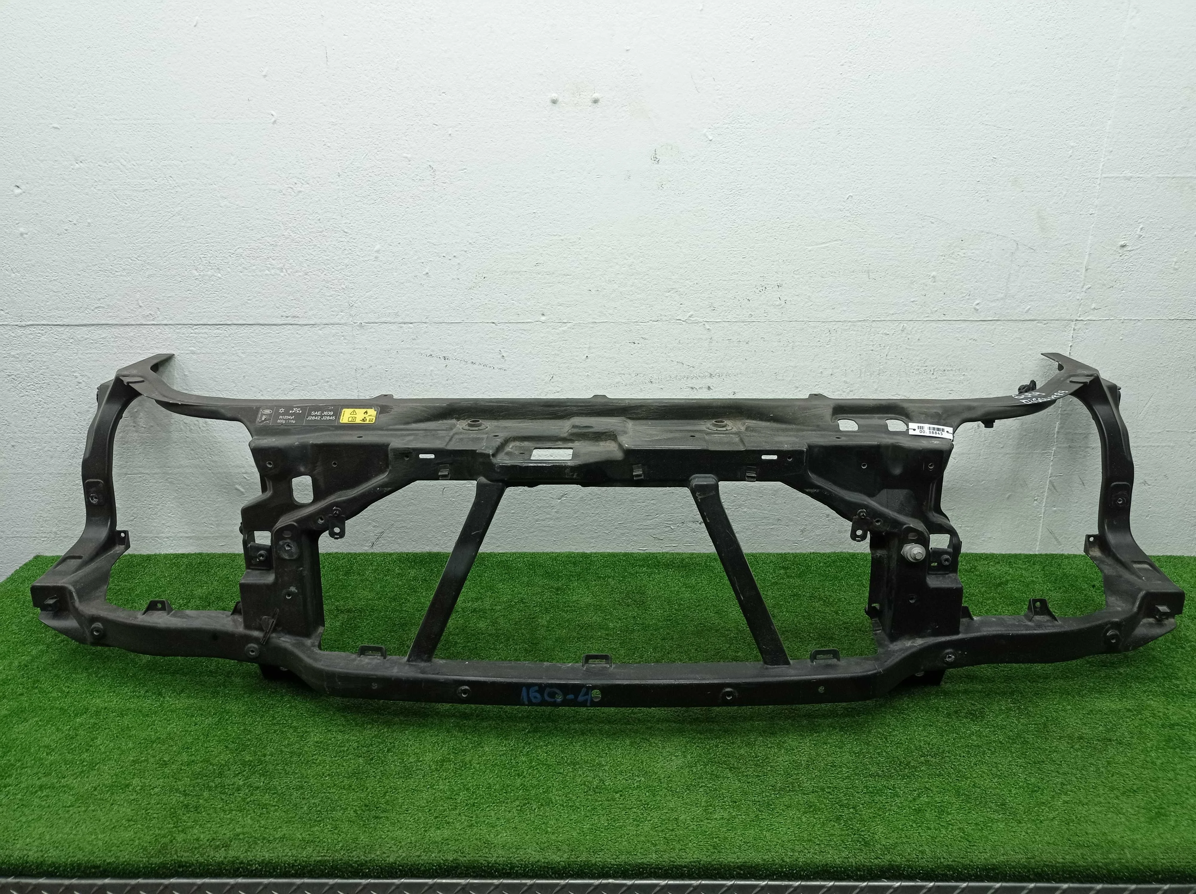 Телевизор Land Rover Discovery V (LR/L462 рестайлинг) 2020 - 2025 бензин 3.0 Автомат