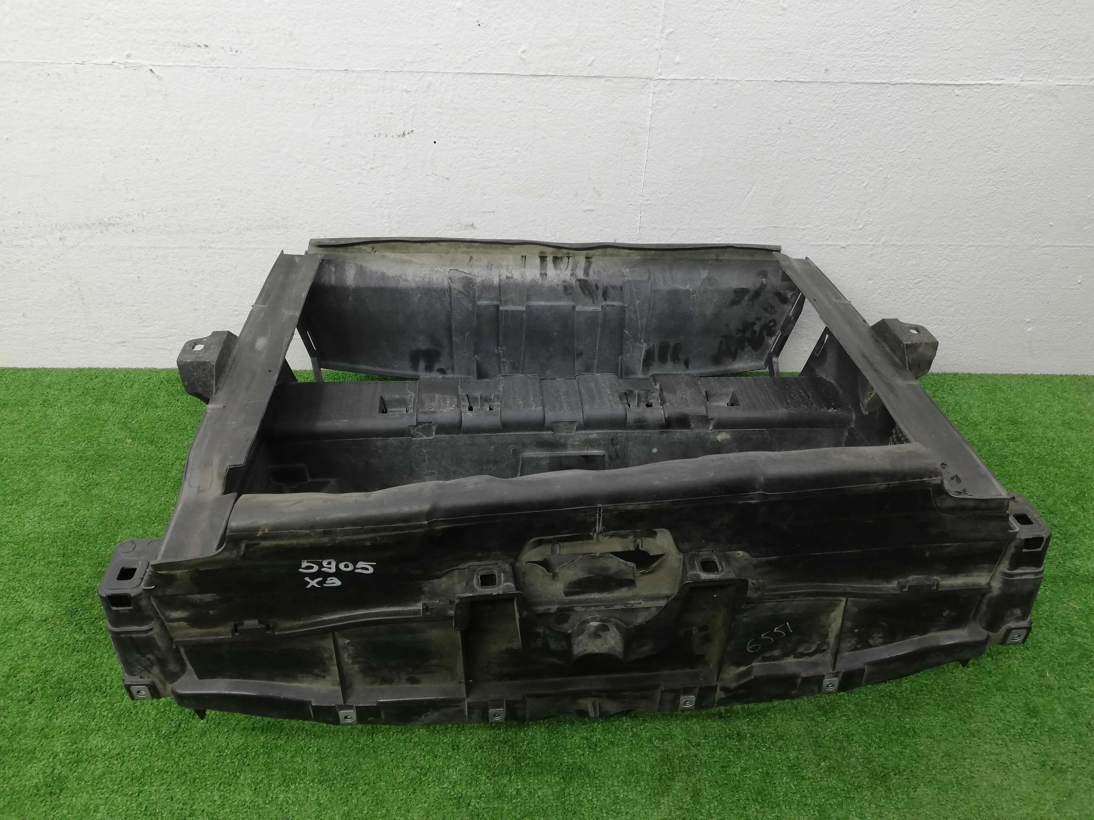 Диффузор BMW X3 F25 2010 - 2014 бензин 3.5 Автомат