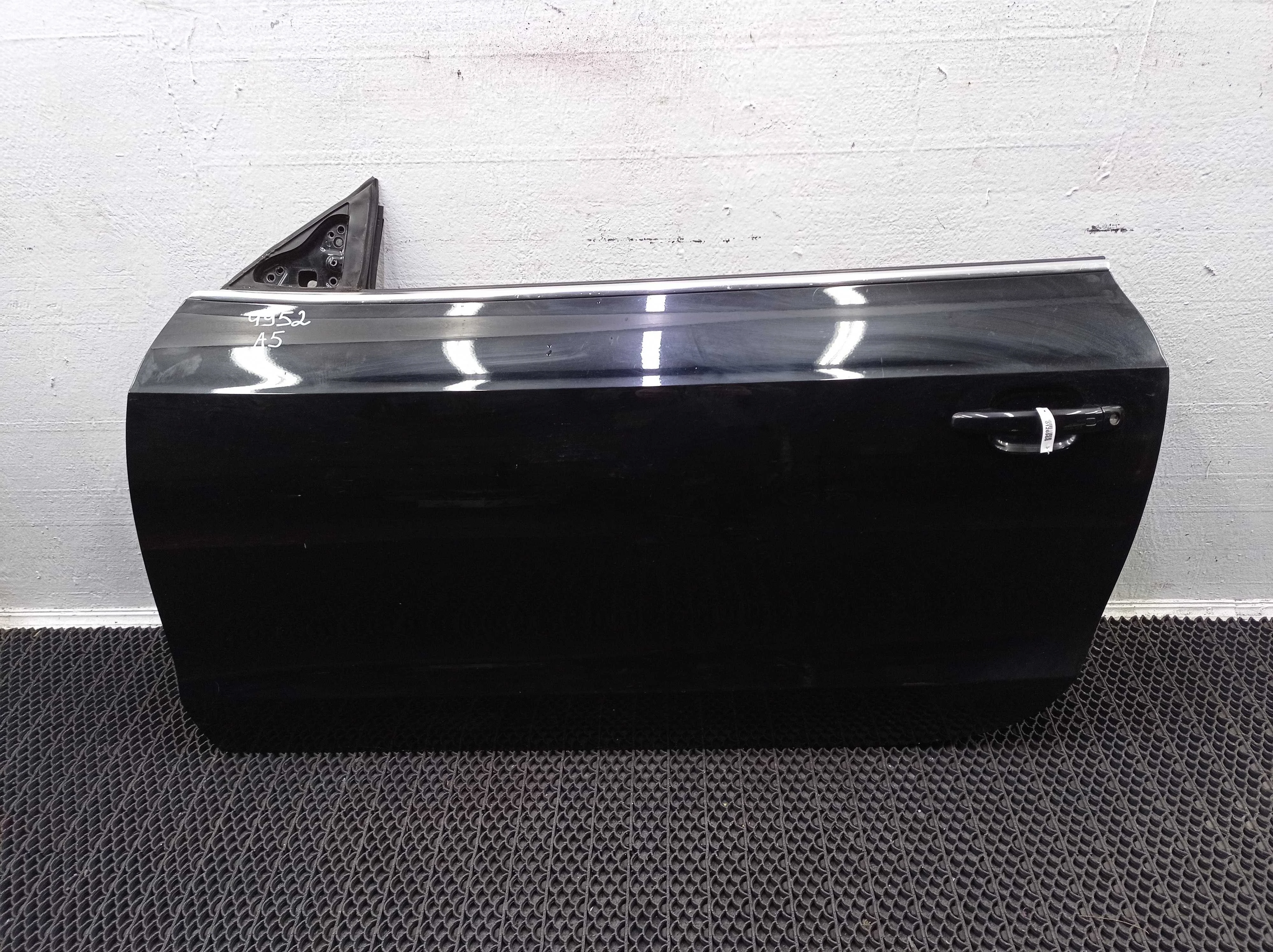 Дверь передняя левая Audi A5 (8T) 2007 - 2011 бензин 3.2 Автомат