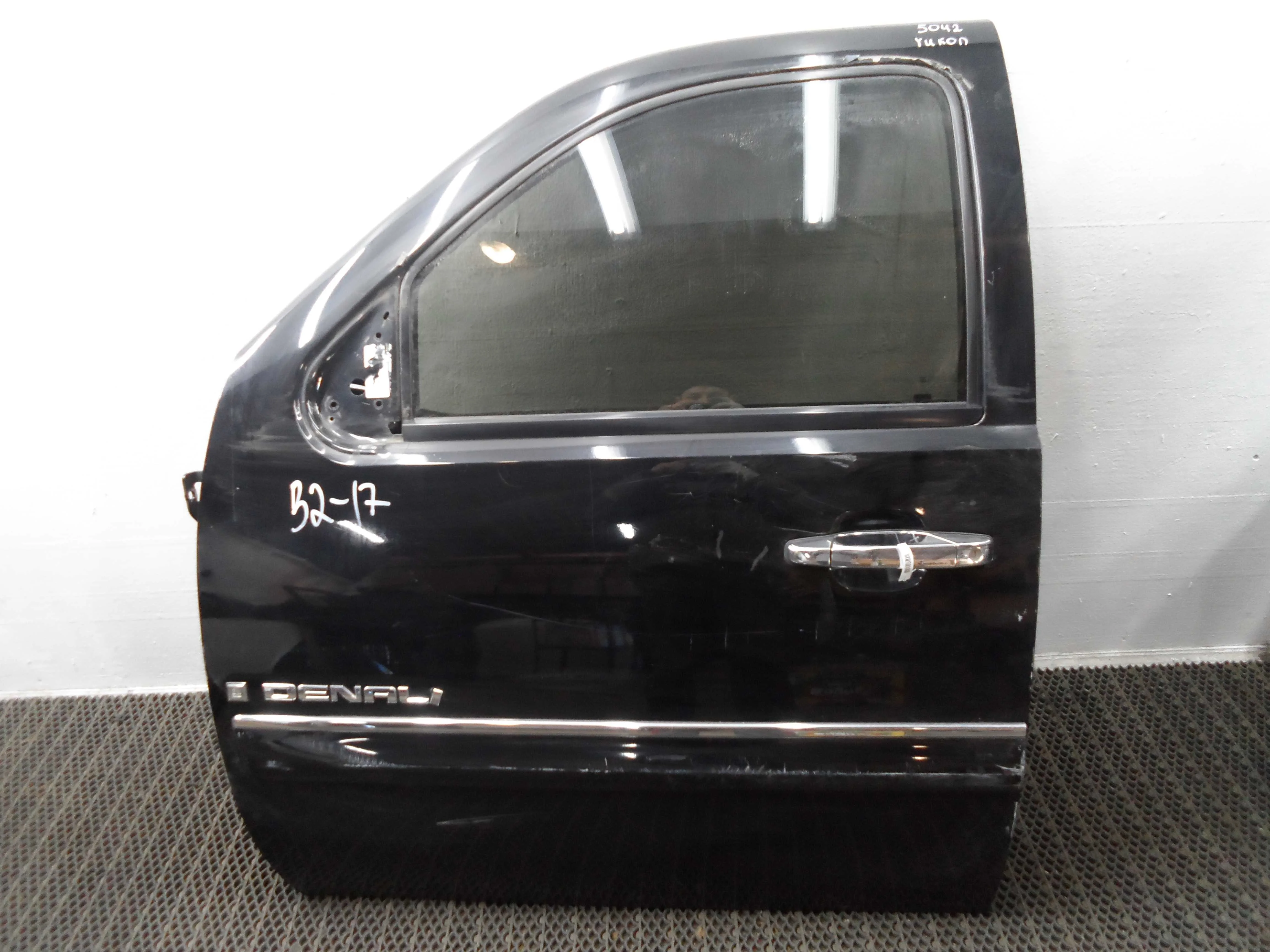 Дверь передняя левая GMC Yukon III (GMT900) 2006 - 2014 бензин 6.2 Автомат