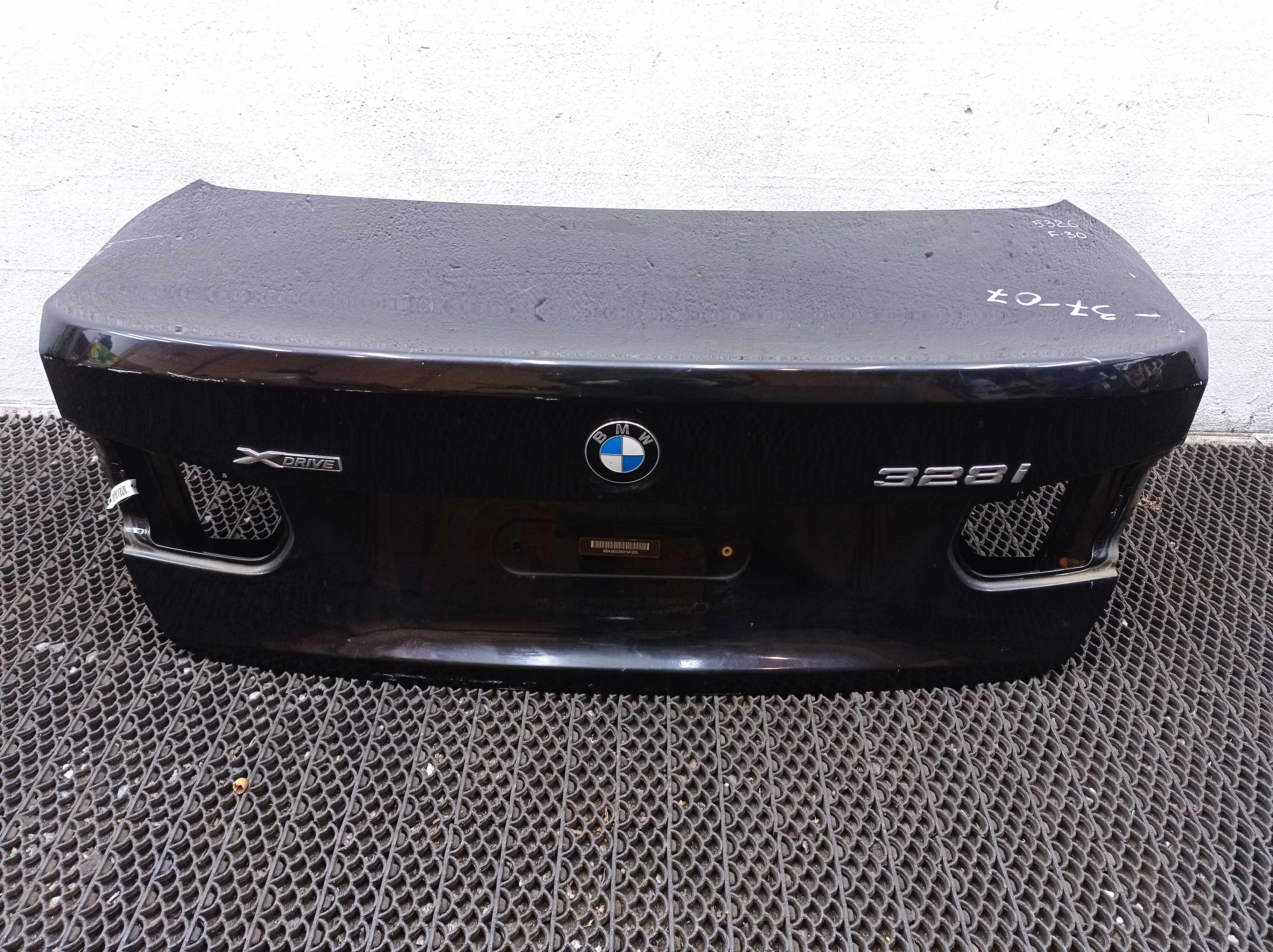 Крышка багажника BMW 3-Series F30 2011 - 2015 бензин 2.0 Автомат